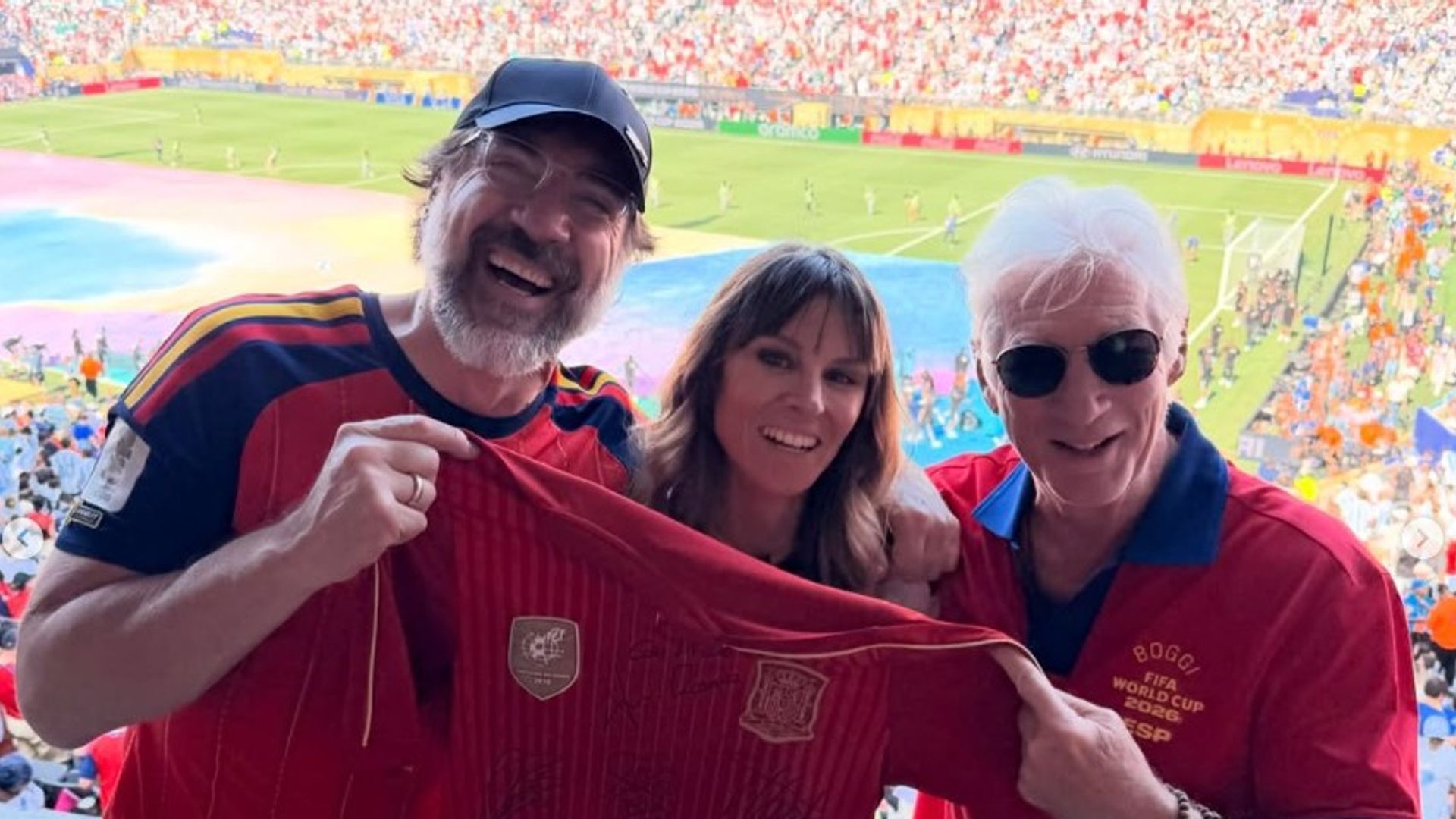Javier Bardem celebra con Alejandra y Richard Gere el triunfo de España en el Mundial 2026
