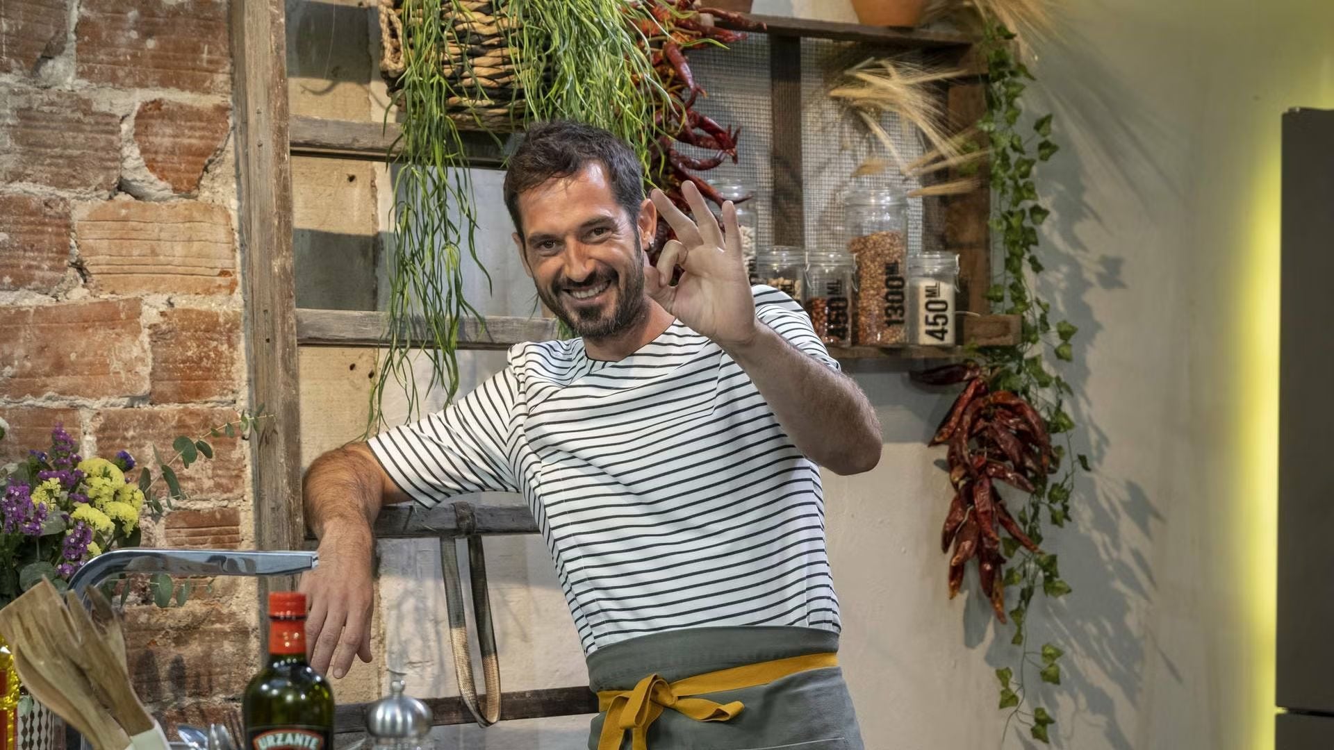 Joseba Arguiñano revela cómo hacer la mejor sopa de pescado y marisco para esta Navidad: receta paso a paso