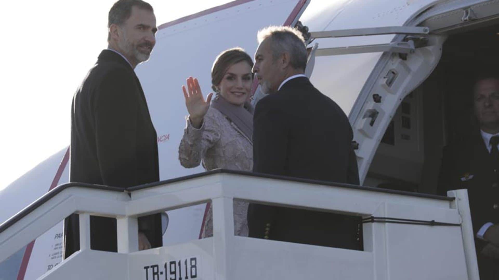 Primer viaje de Estado de los Reyes 25 días después de la formación del nuevo Gobierno a Portugal