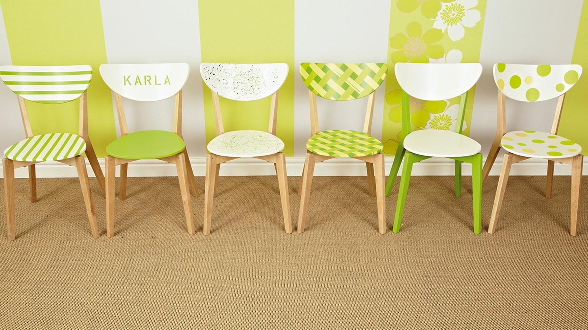 Reciclando sillas con un toque de color, ¿te atreves?
