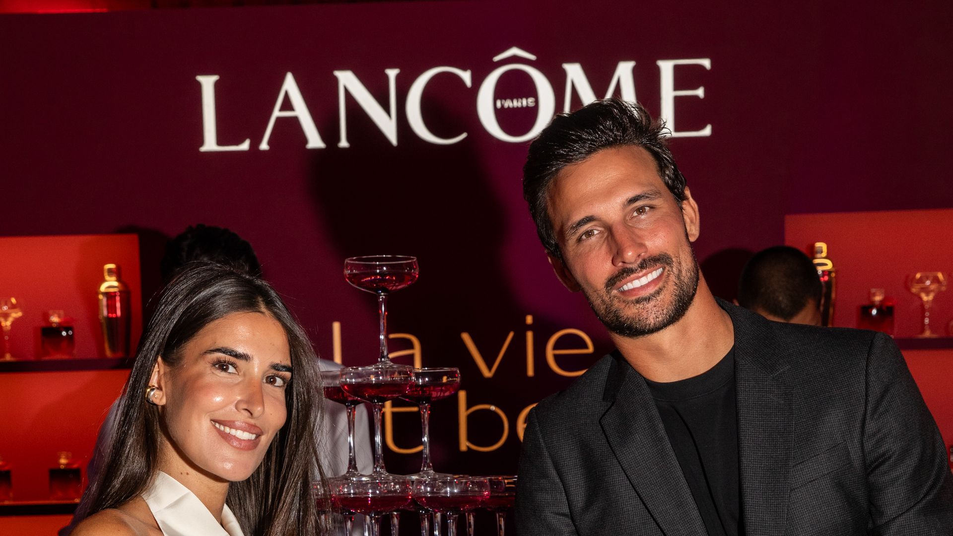 Los cócteles inspirados en ‘La Vie Est Belle’ que unieron perfumería y mixología en los premios GEN ¡H!