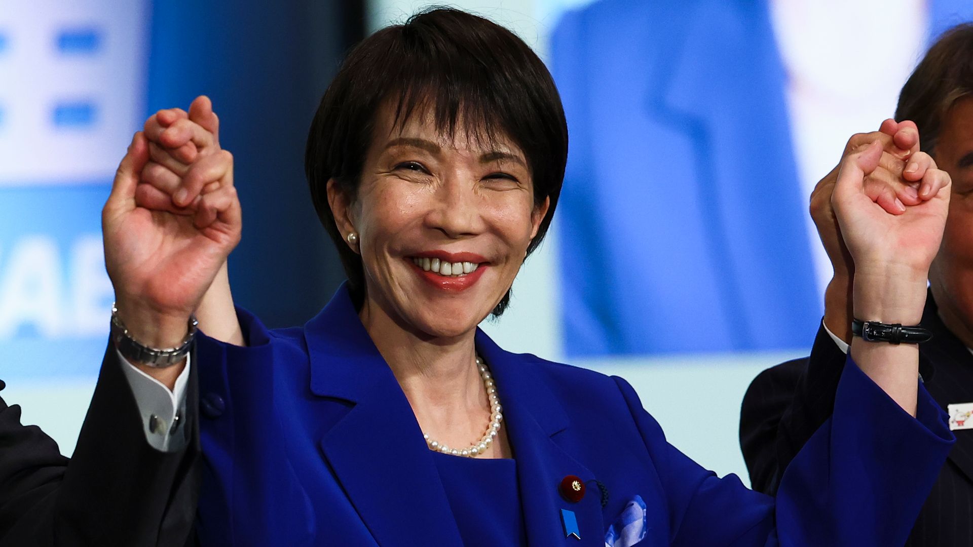 Así es la primera ministra Sanae Takaichi, que acaba de hacer historia en Japón: rockera y casada dos veces con el mismo hombre