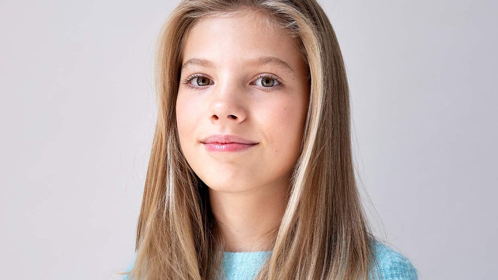 La infanta Sofía debuta en las imágenes institucionales de la Familia Real