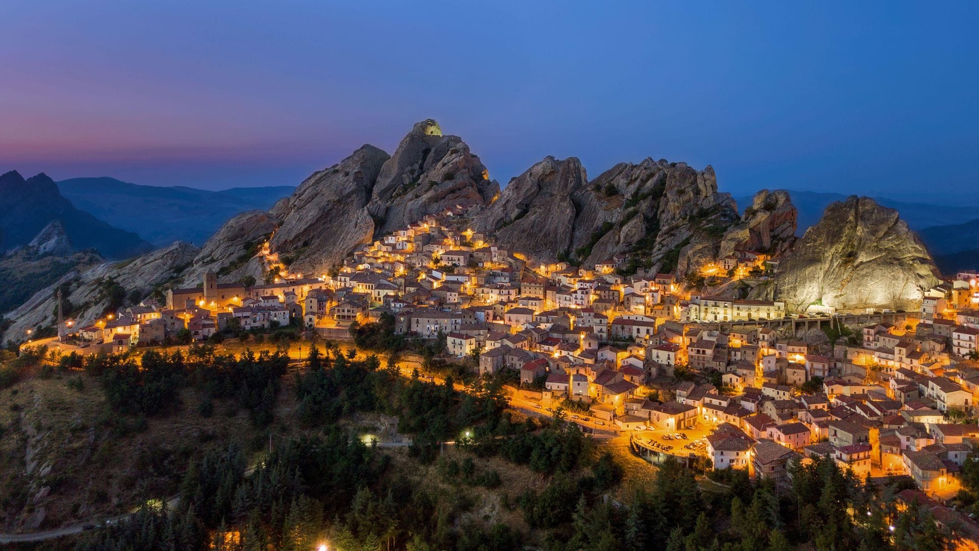 Pietrapertosa, una pequeña villa de los Dolomitas Lucanos, en el sur de Italia en la región de Basilicata