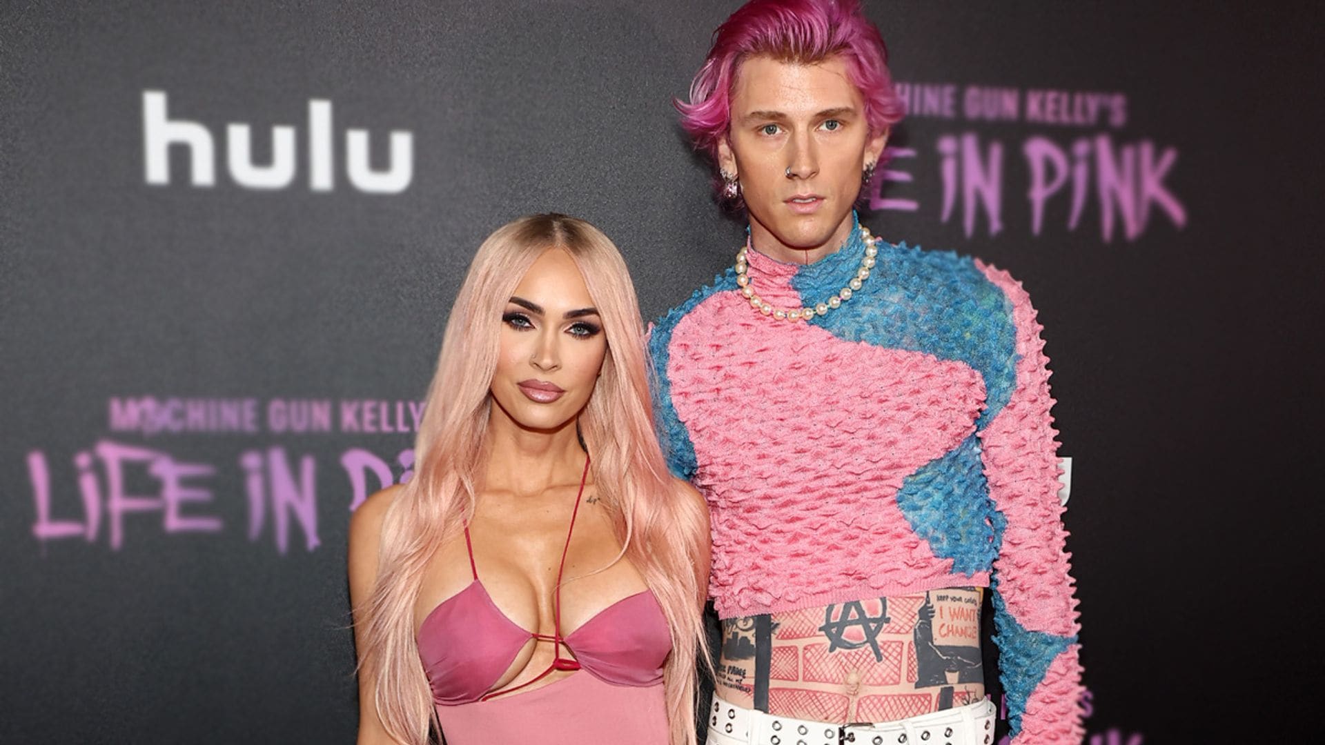 ¿Megan Fox y su prometido o Barbie y Ken? La pareja aparece en Nueva York con looks a juego