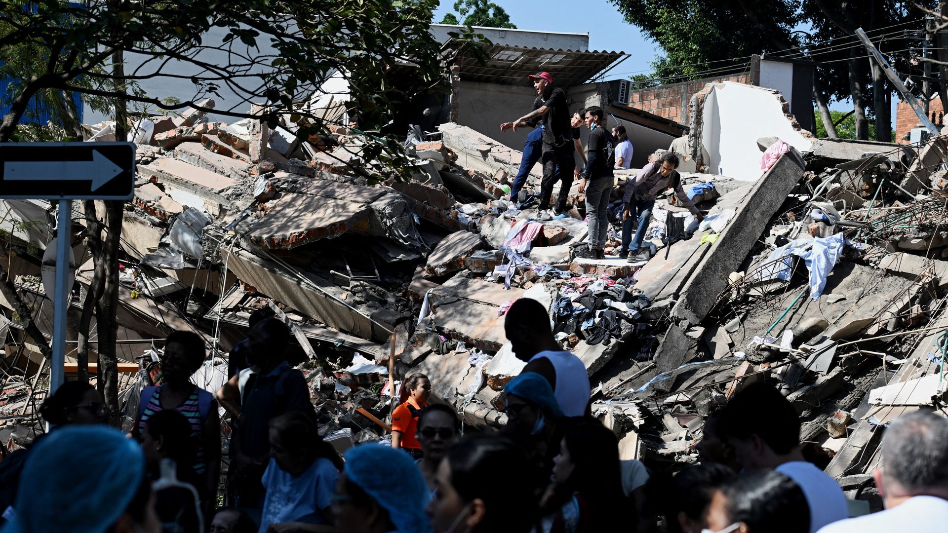 Última hora del terremoto en Colombia de 7,4 grados: al menos 25 muertos  muertos y varios desaparecidos