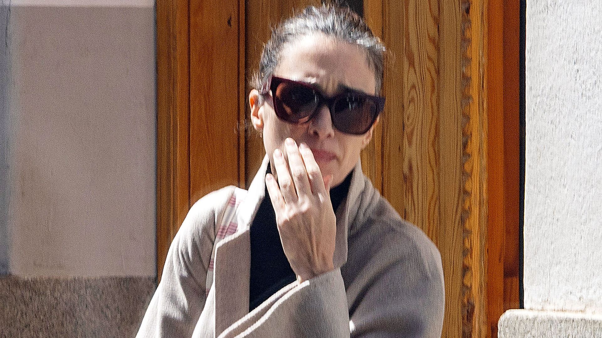 FOTOS EXCLUSIVAS. Paz Vega, en su momento más difícil, hundida y entre lágrimas: sus impactantes imágenes tras su separación de Orson Salazar