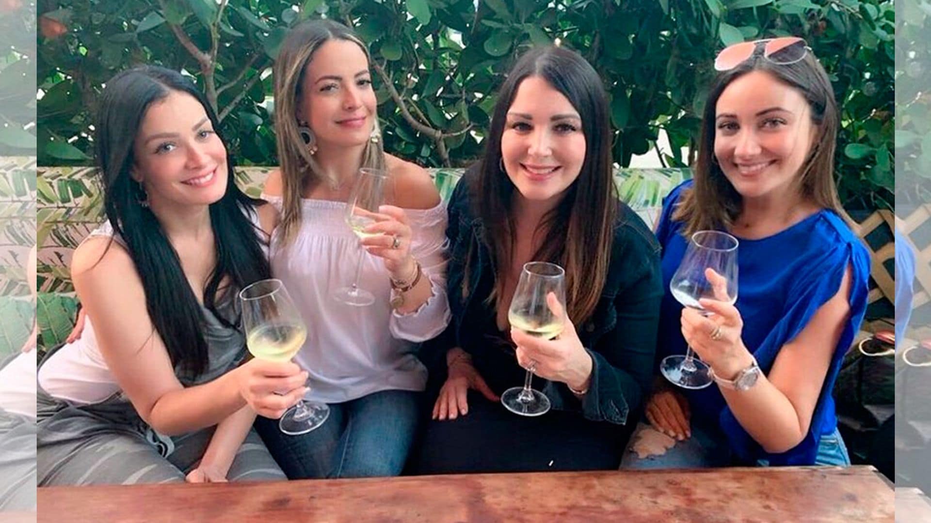 Dayanara Torres encuentra en sus amigas el mejor refugio en estos duros momentos