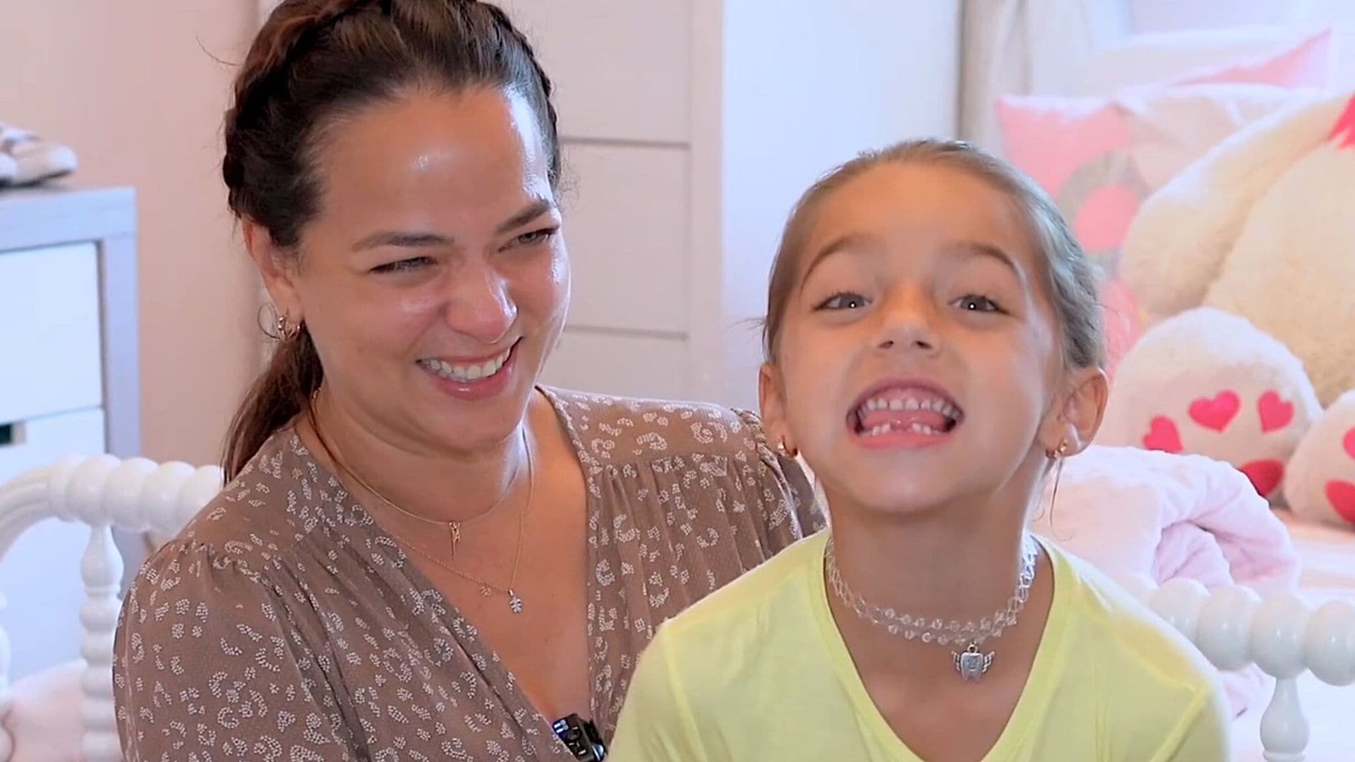 Alaïa, hija de Adamari López, recibe al Hada de los Dientes por primera vez