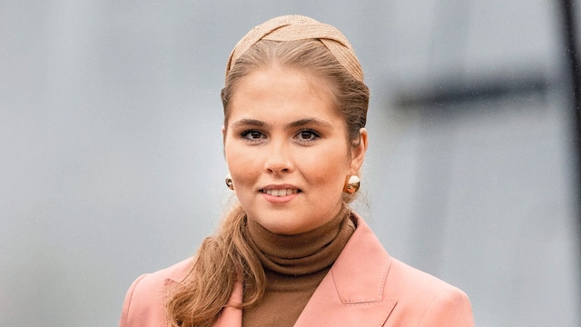 HOLA+4205 Amalia de Holanda