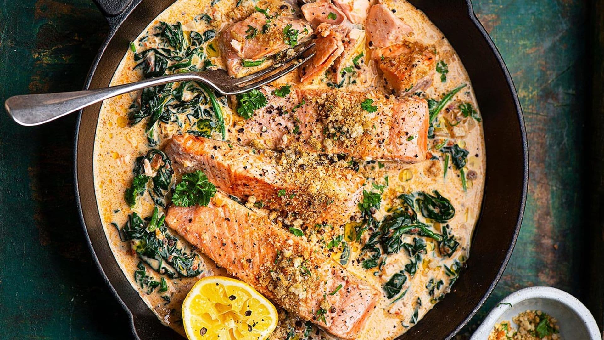 Lomos de salmón en salsa de espinacas