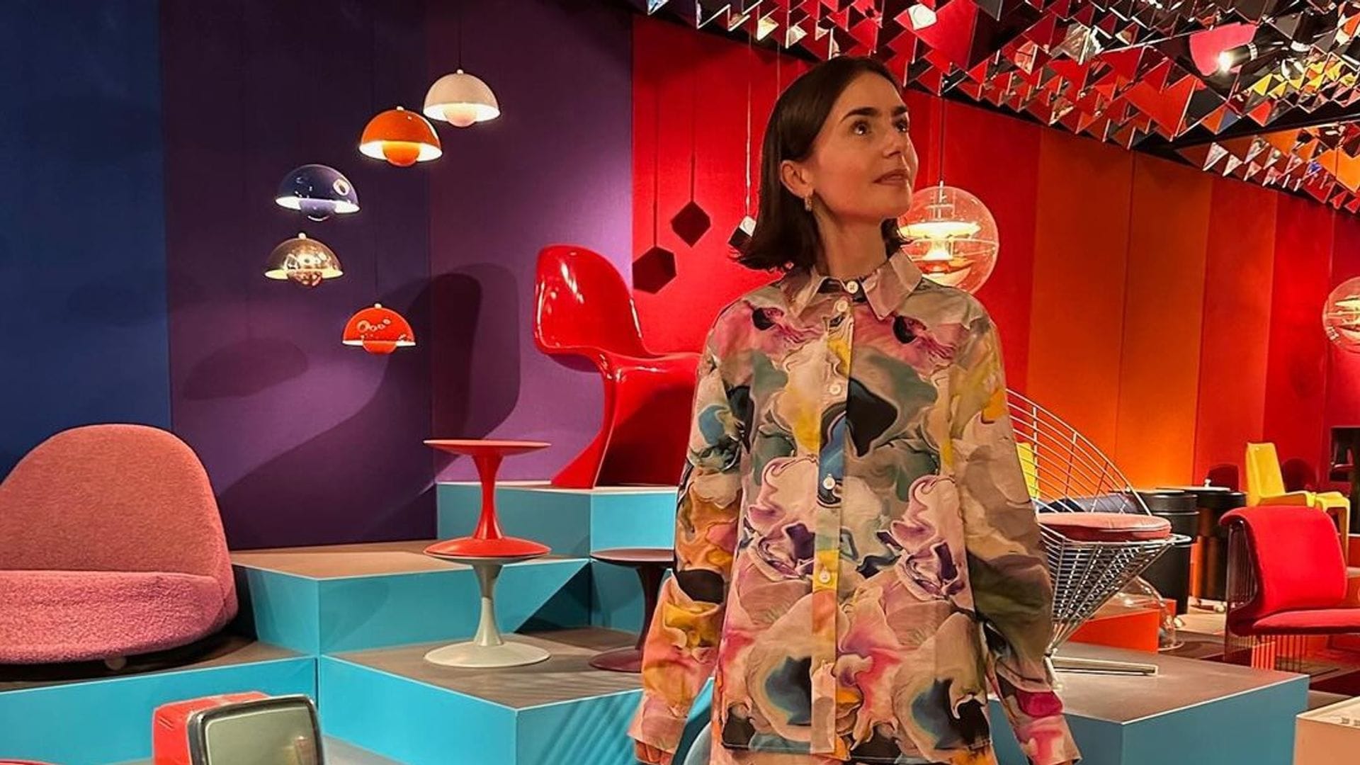 Lily Collins estrena en Copenhague el look estampado (que llevaría 'Emily in París')