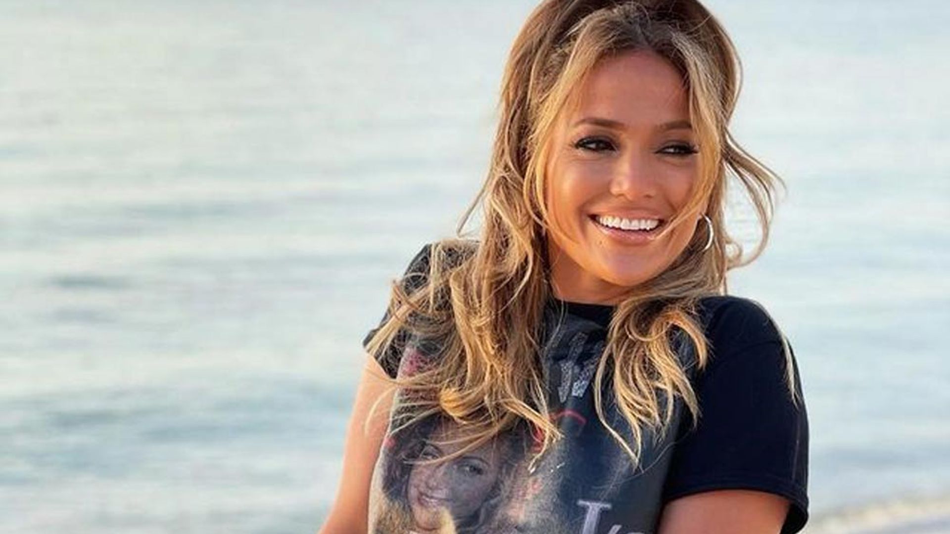 Jlo celebra un aniversario muy especial para ella y demuestra que ¡está mejor a los 50 que a los 30!