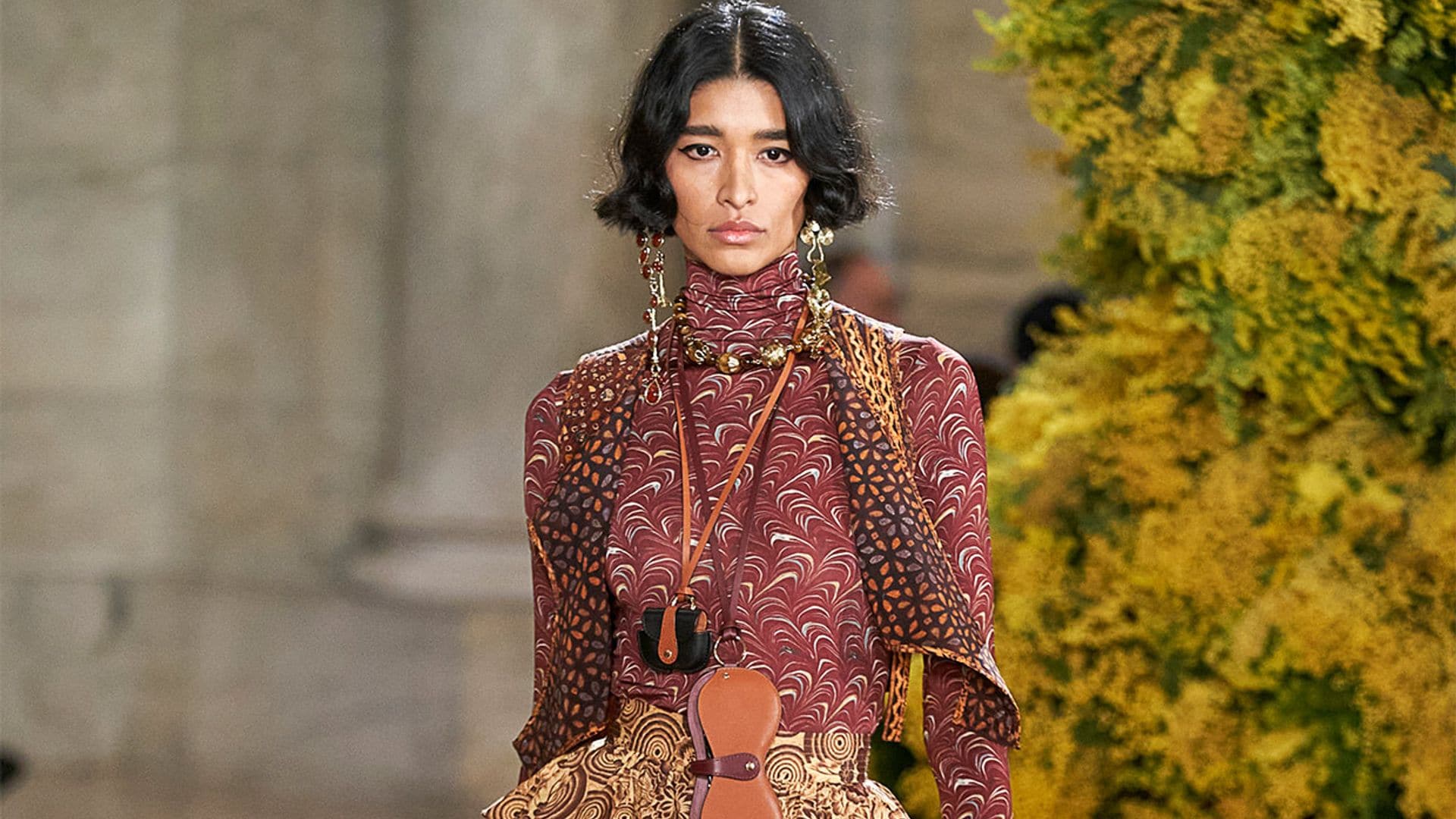 El romanticismo bohemio de Ulla Johnson causa impacto en New York Fashion Week