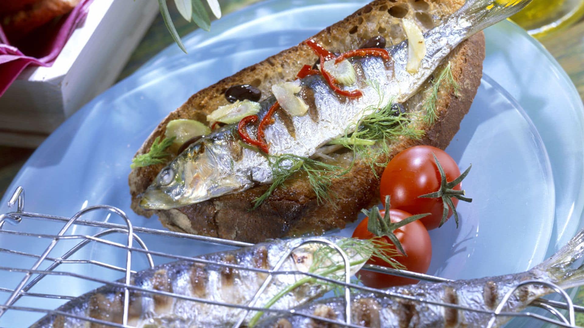 Sardinas a la brasa marinadas con cebolleta y pimiento
