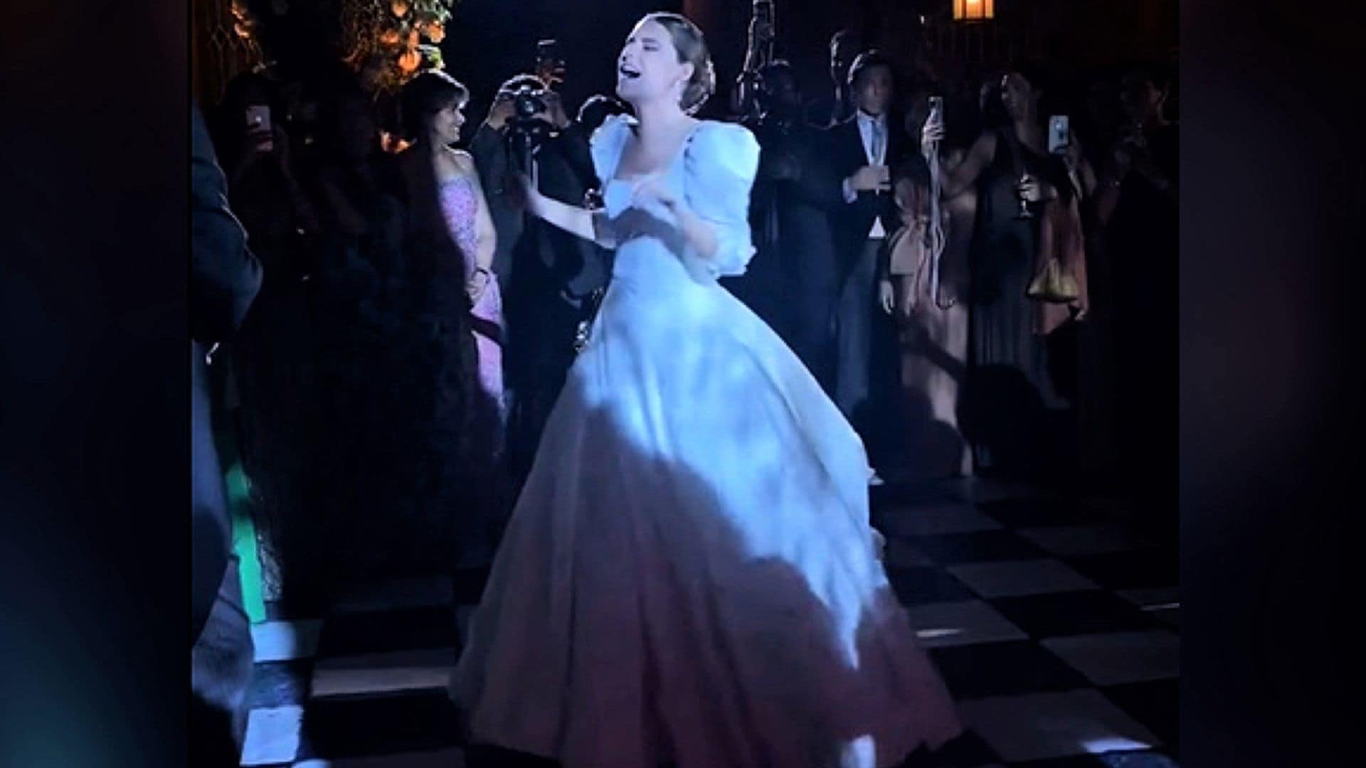 El baile de la novia a ritmo de bachata y todos los detalles de la fiesta de Belén Barnechea y Martín Cabello de los Cobos