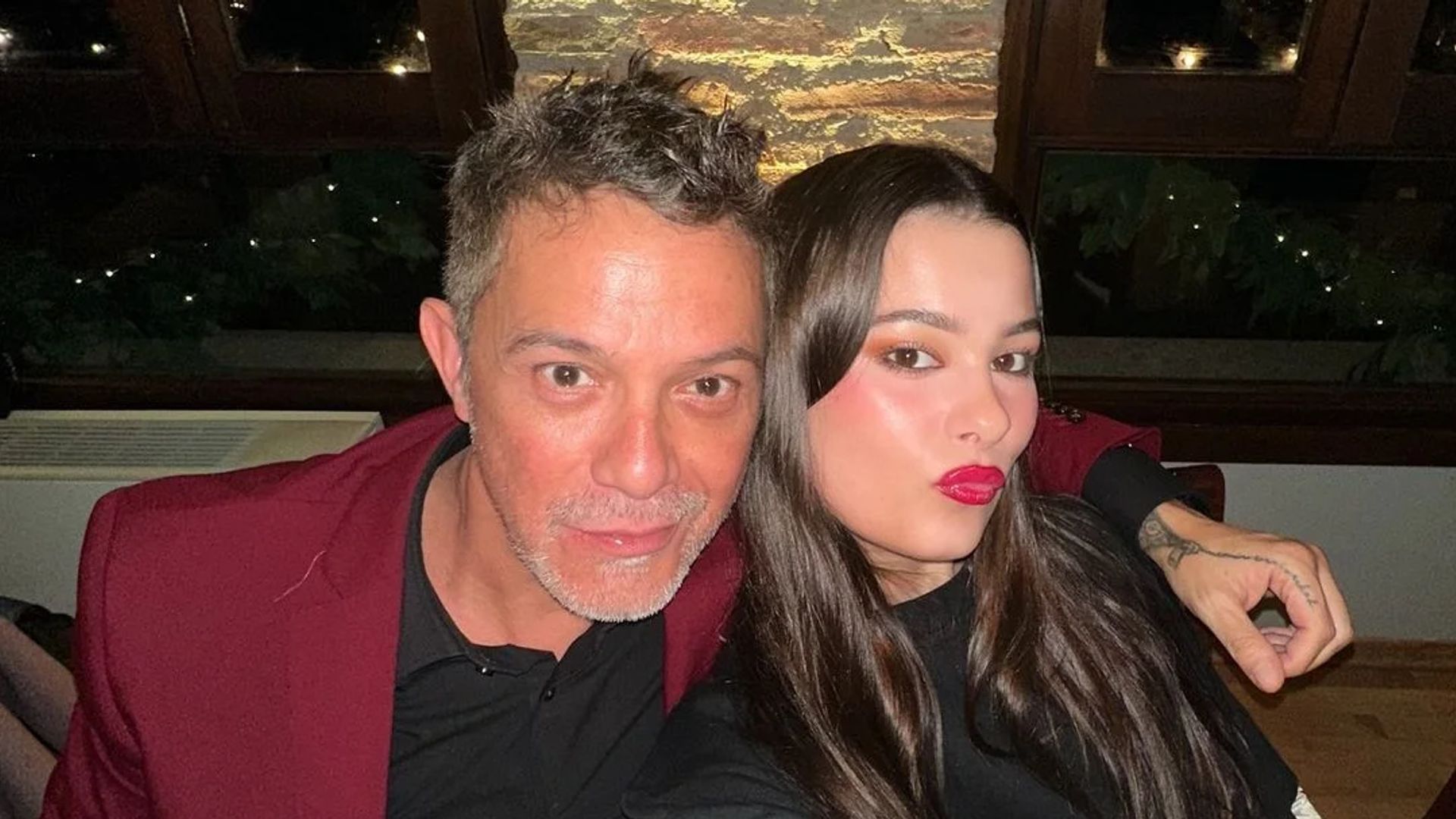 La hija de Alejandro Sanz habla como nunca del peso de la fama y de su padre: "Me inspiro en él por la gran persona que es"