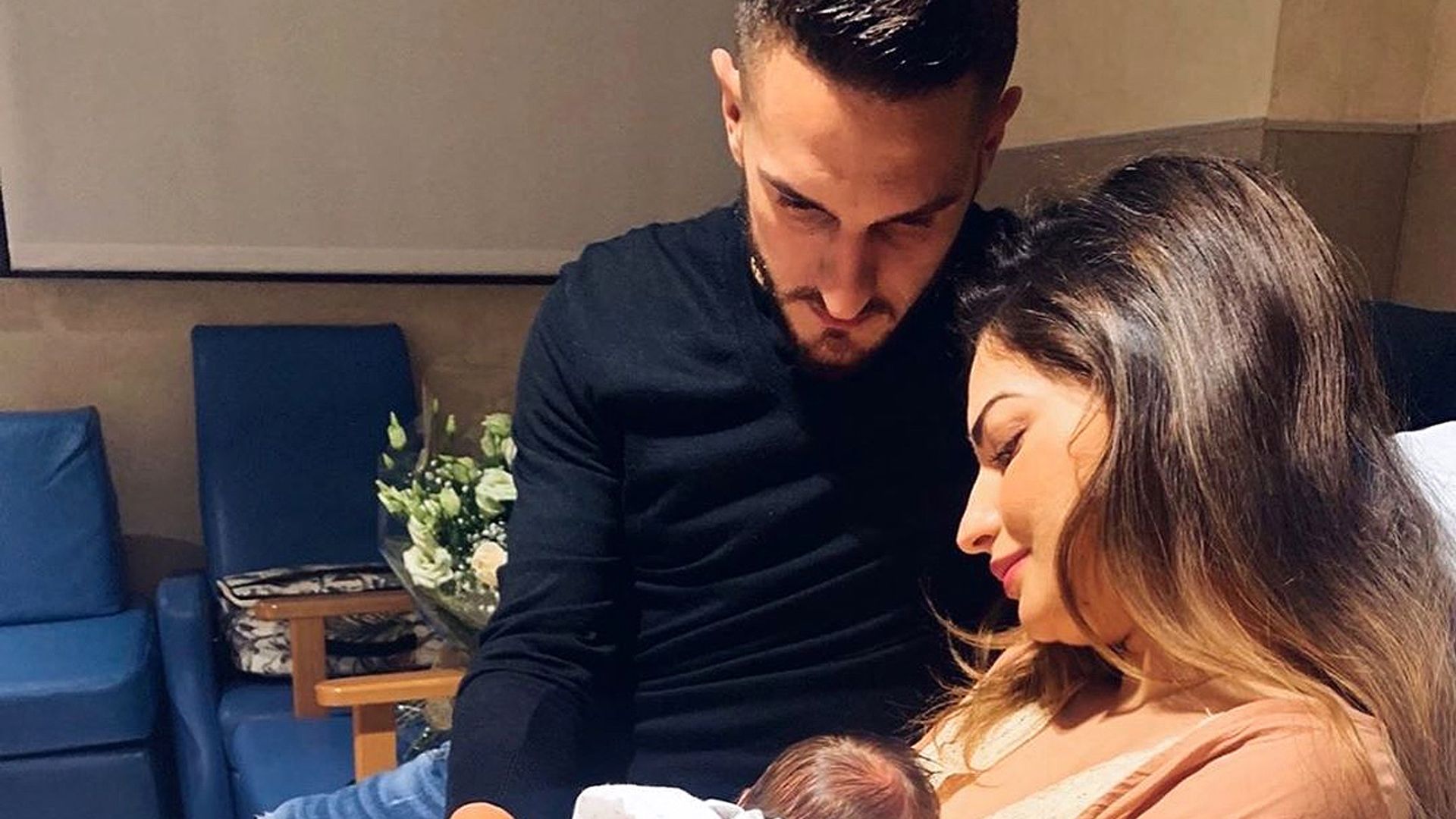 '¡Vamos, papi!' Leo, el hijo del futbolista Koke, su mejor animador en un partido