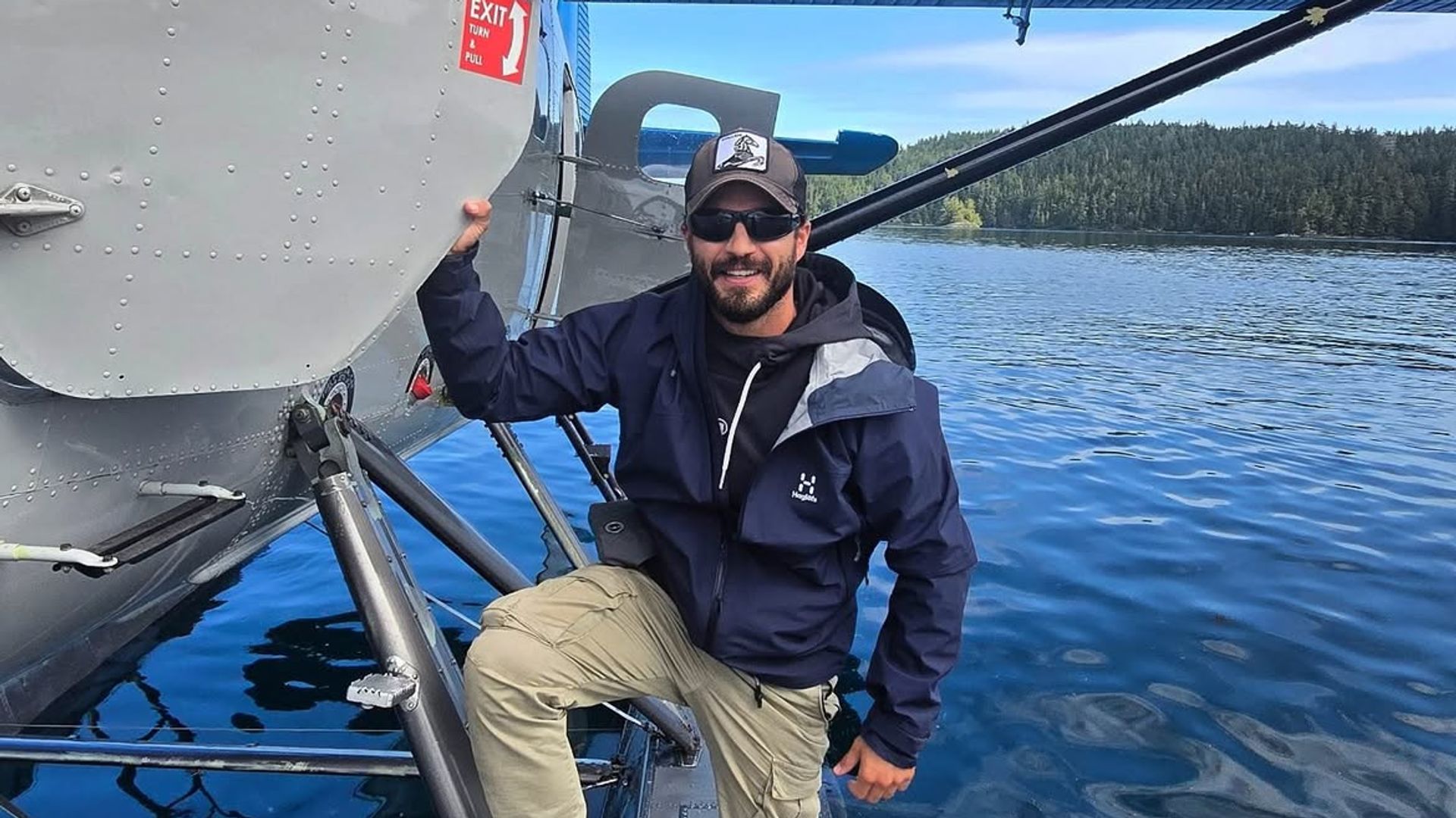 El viaje que marcó para siempre a Maxi Iglesias: naturaleza salvaje, osos y algunas de las islas más remotas de Canadá