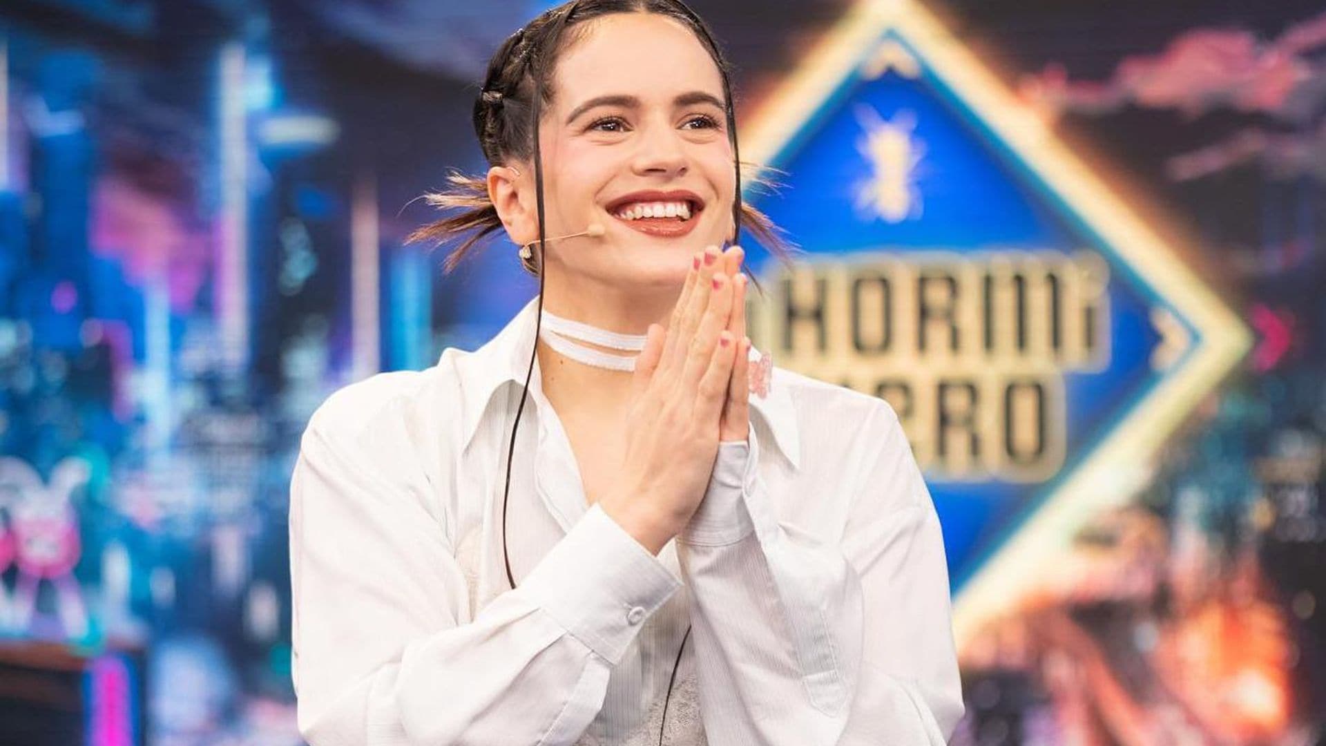 Rosalía comparte detalles de su boda y revela que ya tiene opciones para su vestido de novia