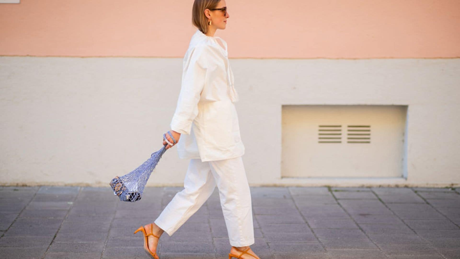 Sandalias de tacón cómodo con 'efecto stiletto': 10 diseños que funcionan con todo