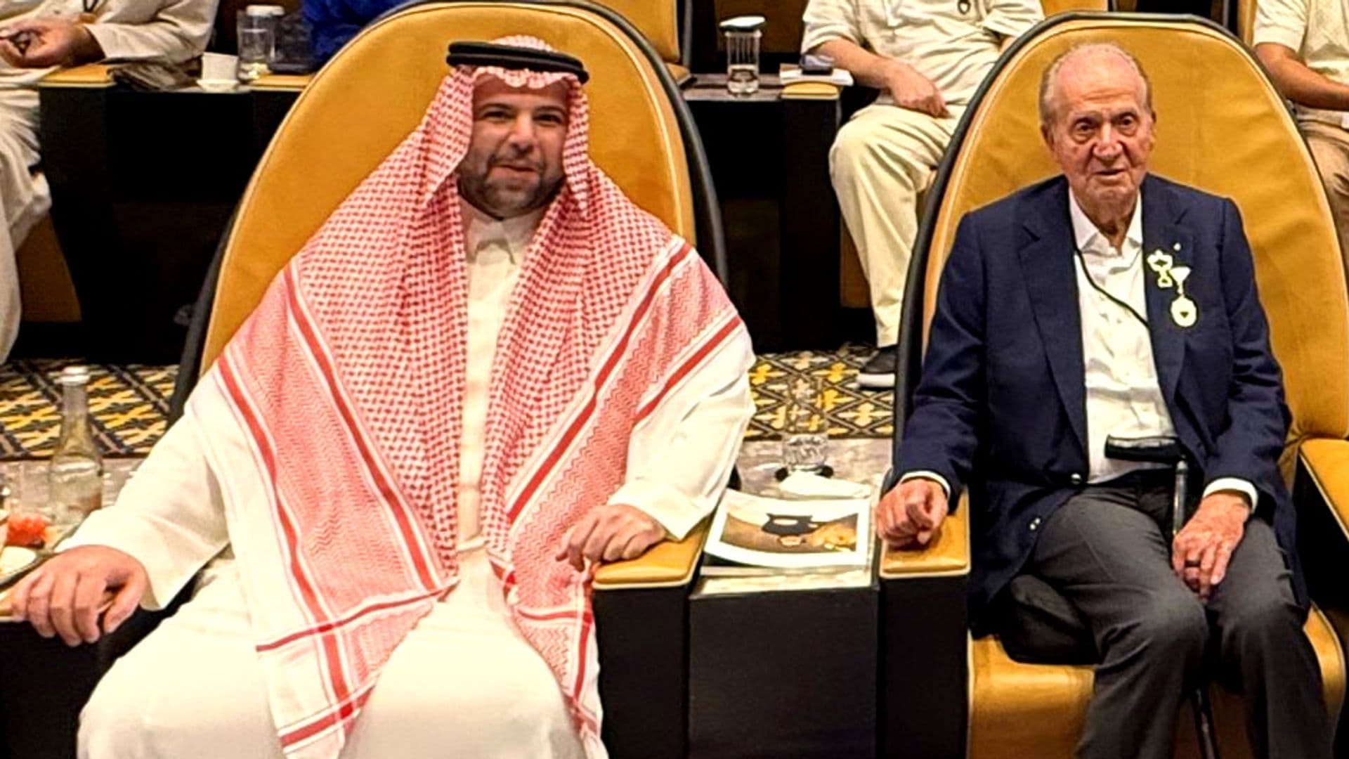 El rey Juan Carlos reaparece en Dubái tras su demanda a Miguel Ángel Revilla