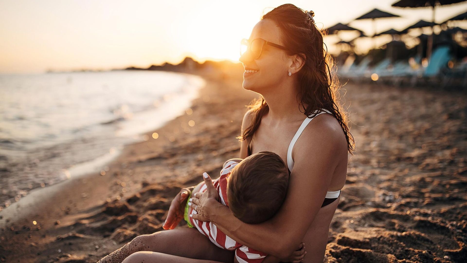 Dar el pecho en plena ola de calor: consejos para sobrellevarlo mejor