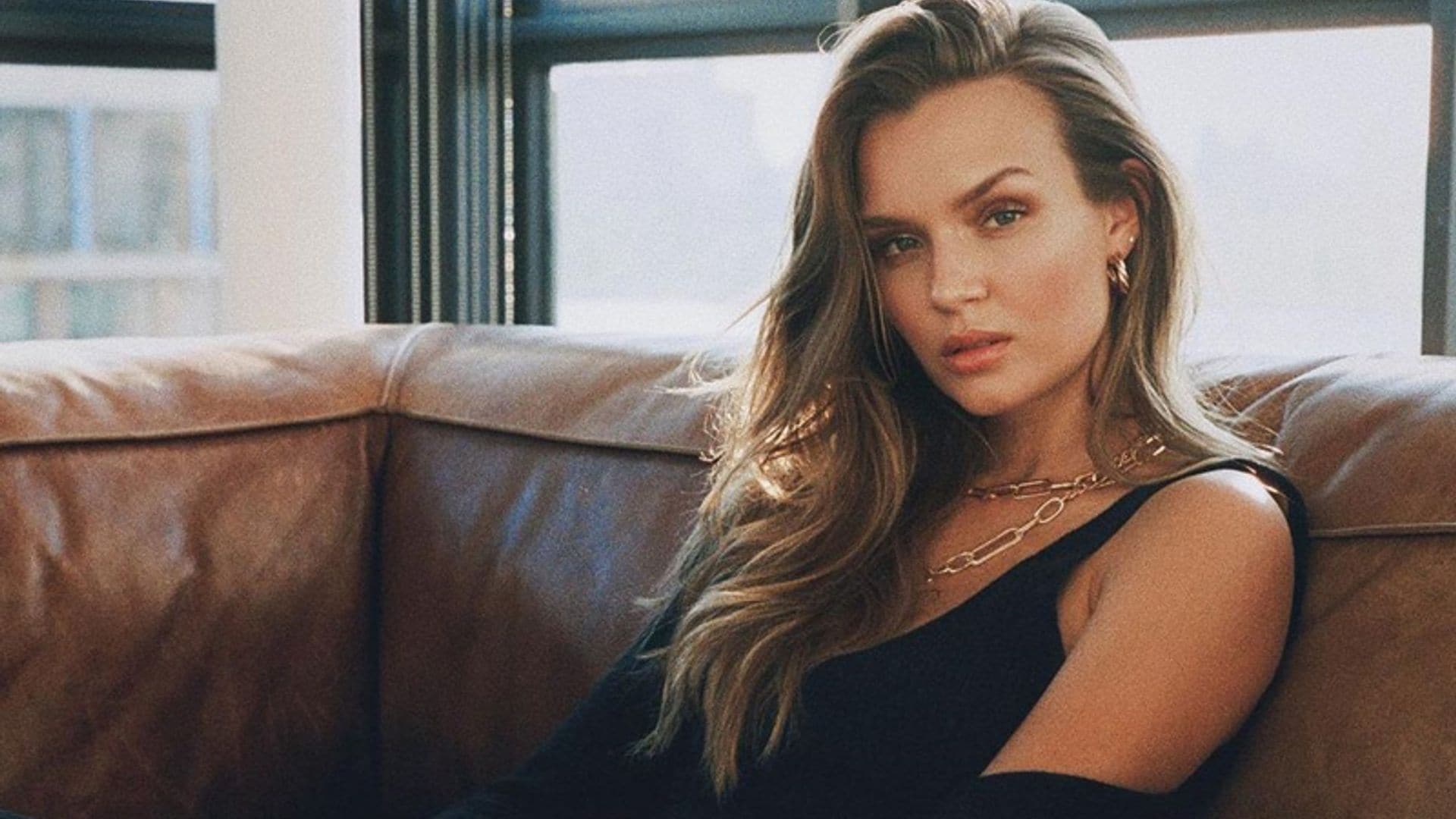 ¿Tienes el pelo fino? Estas son las mechas rubias que esperabas