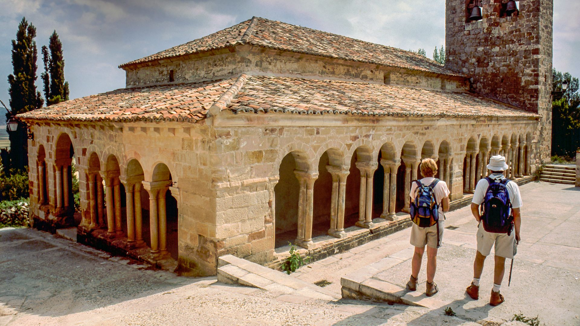 Iglesia románica de Carabias, cerca de Sigüenza.