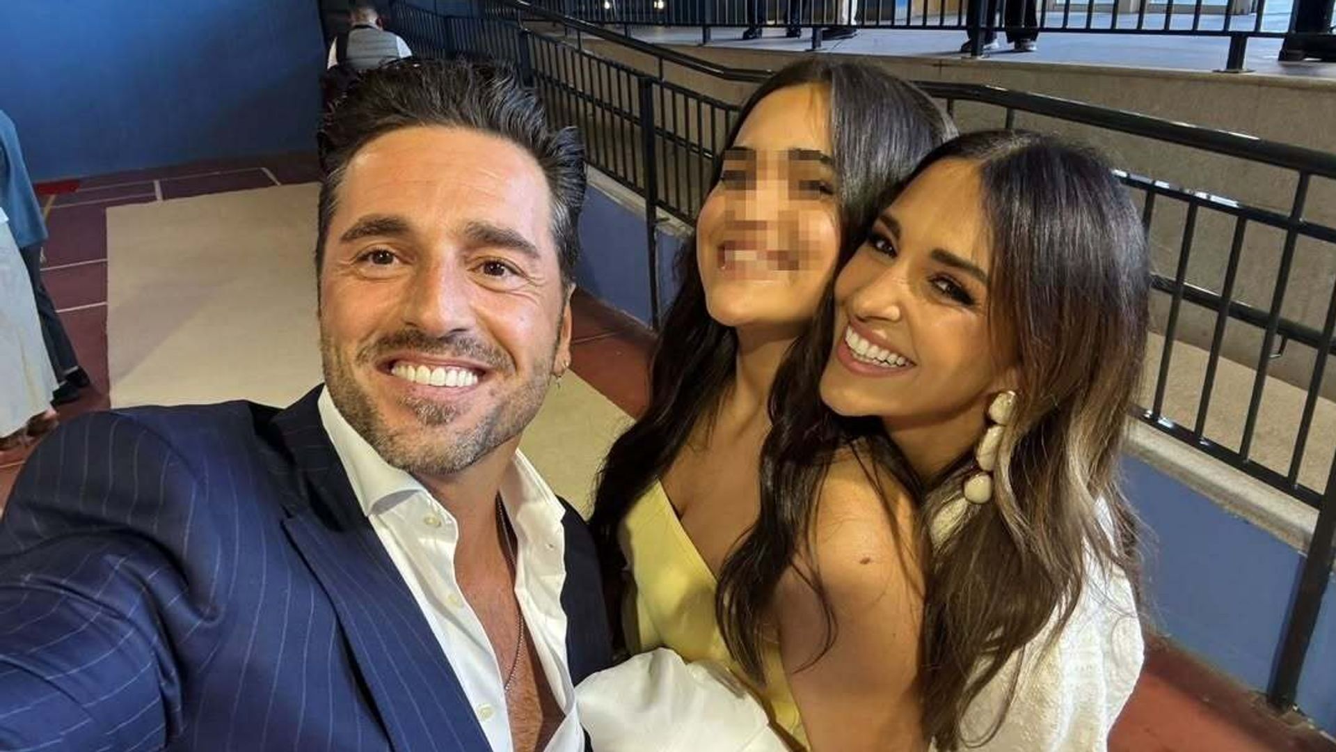 David Bustamante y Paula Echevarría acompañan a su hija en el día de su graduación