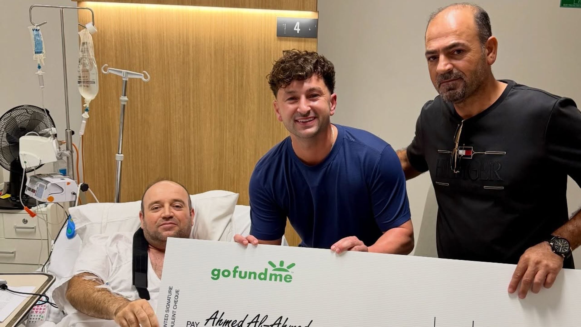 Ahmed al Ahmed, el hombre que se enfrentó a uno de los atacantes en el mortal tiroteo en Bondi Beach, Australia, recibió un millonario donativo