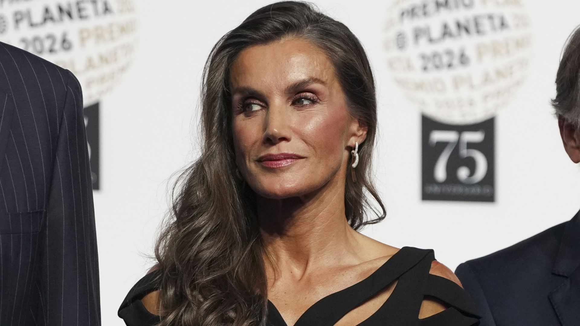 La reina Letizia posa ante los fotógrafos durante la 75.ª edición de los Premios Planeta, celebrada en Barcelona el jueves 15 de octubre de 2026.