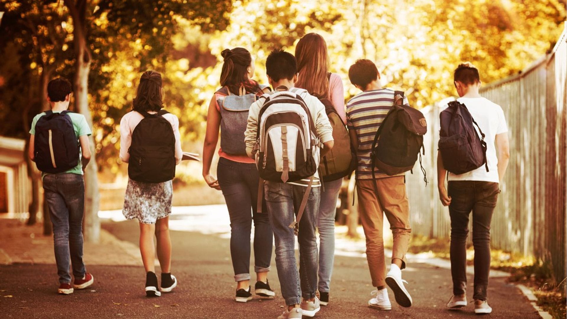 Consejos para que tu hijo supere superar la presión de grupo
