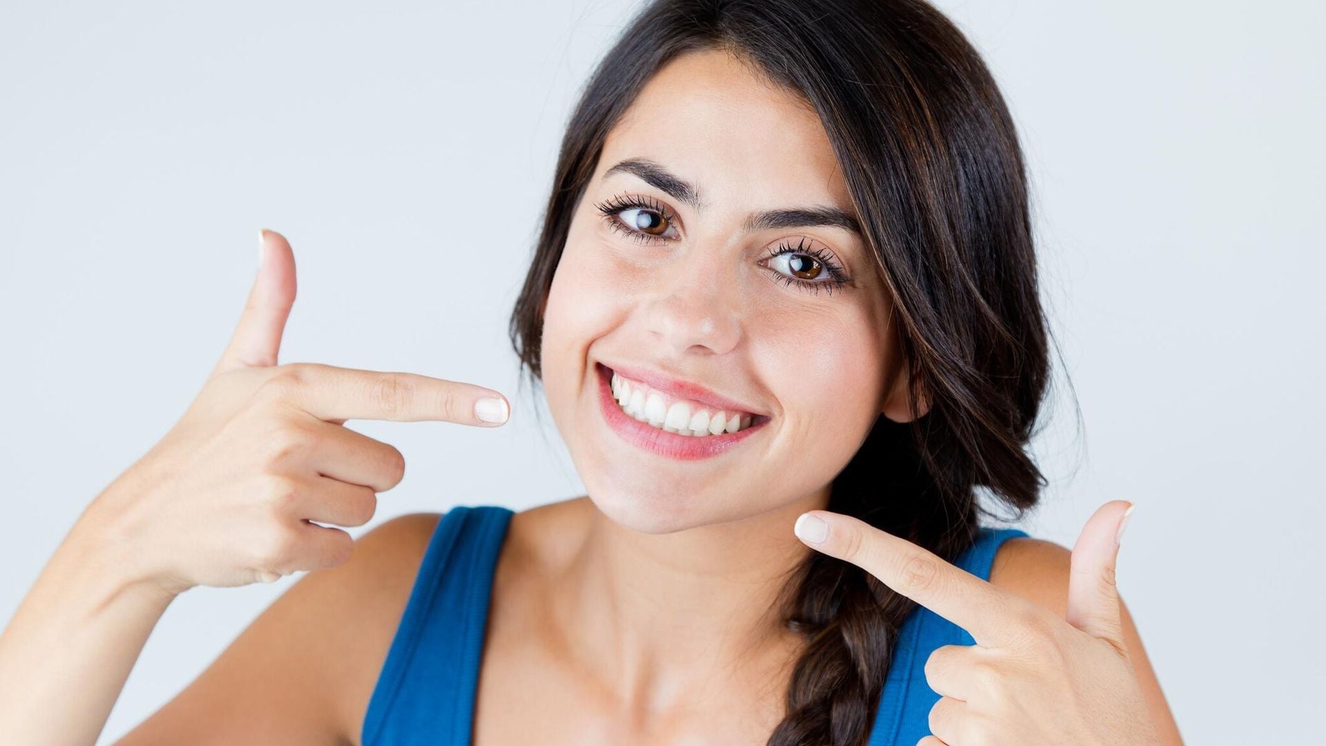 Todo lo que debes saber antes de blanquearte los dientes