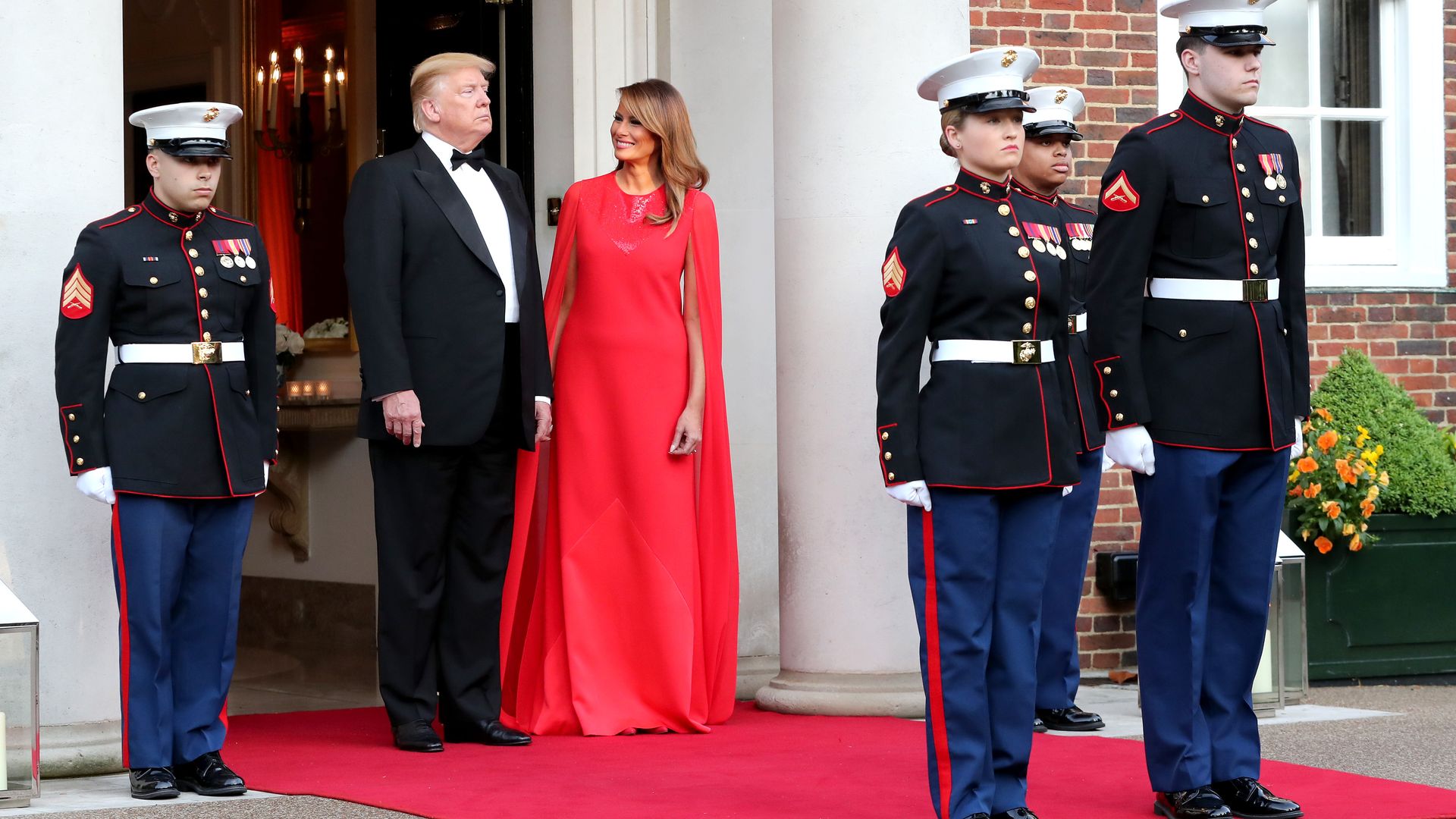 Donald Trump felicita a Melania con una imagen con un significado oculto