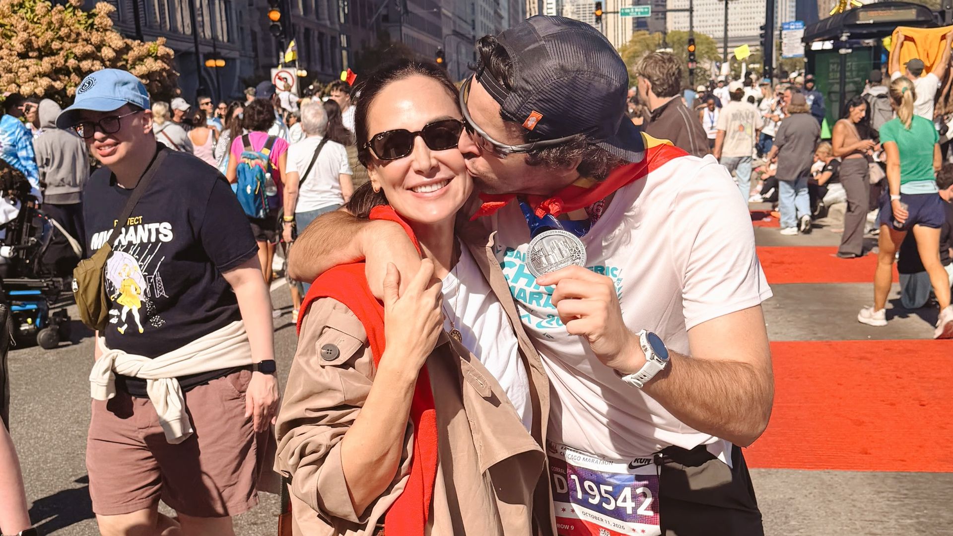 Tamara Falcó felicita a su marido por completar la maratón de Chicago lesionado