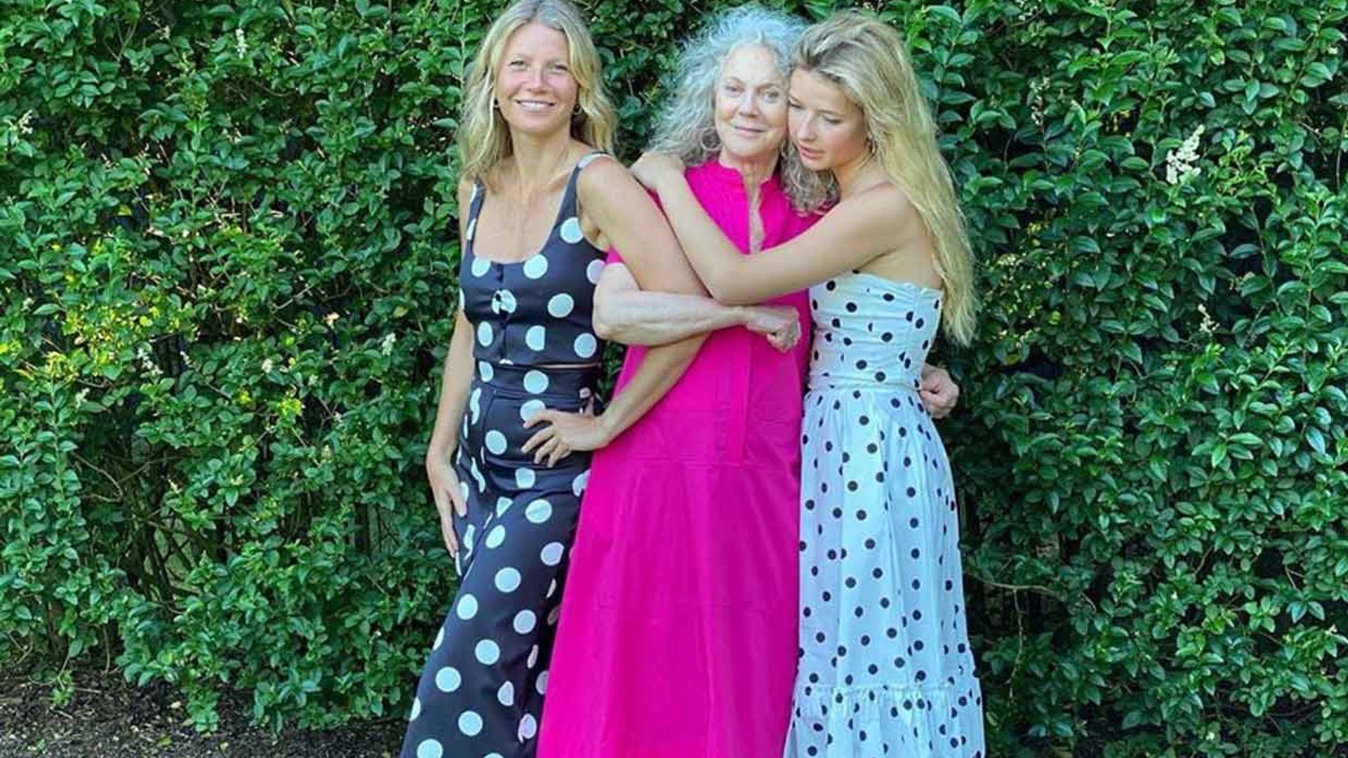 ¡Tres gotas de agua! Gwyneth Paltrow comparte una imagen con su madre y su hija Apple