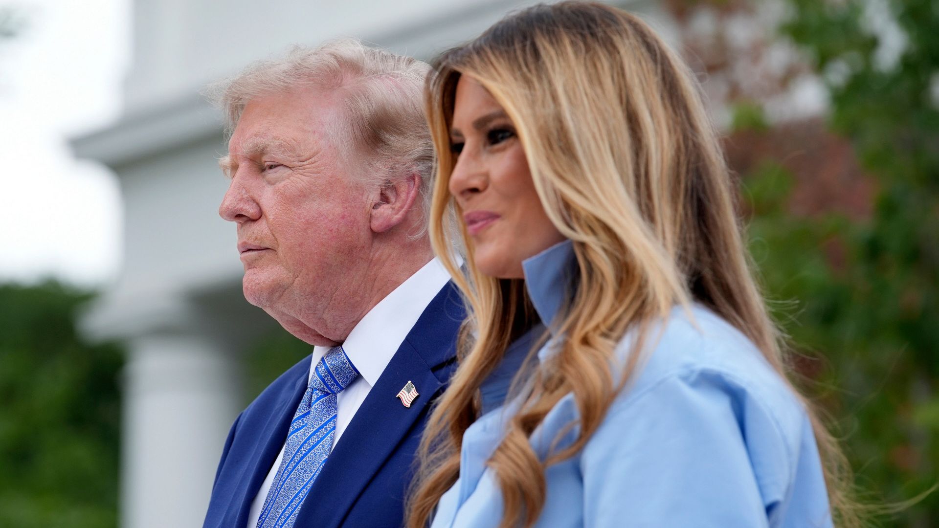 Melania Trump sorprende en su rentrée, más rubia y fiel a sus Manolos de 10 cm