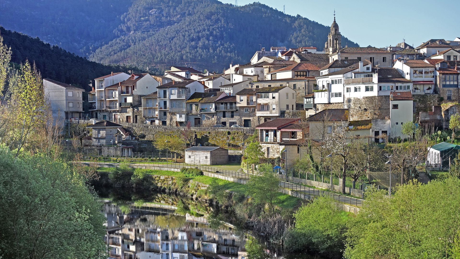 Dónde beber el vino más rico y antiguo de Galicia y otros planes en la comarca de O Ribeiro