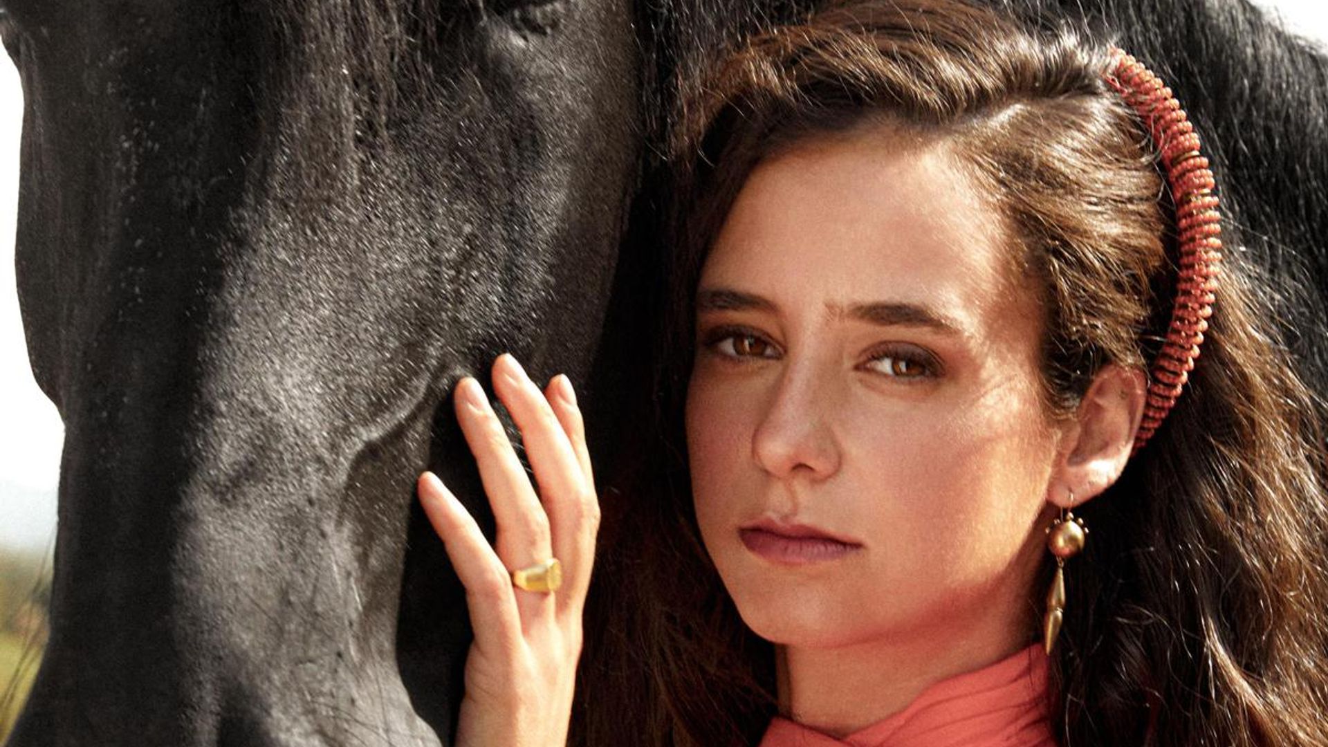 Victoria de Marichalar, de cerca: pasamos un día con la protagonista de la semana tras su portada en ¡HOLA!