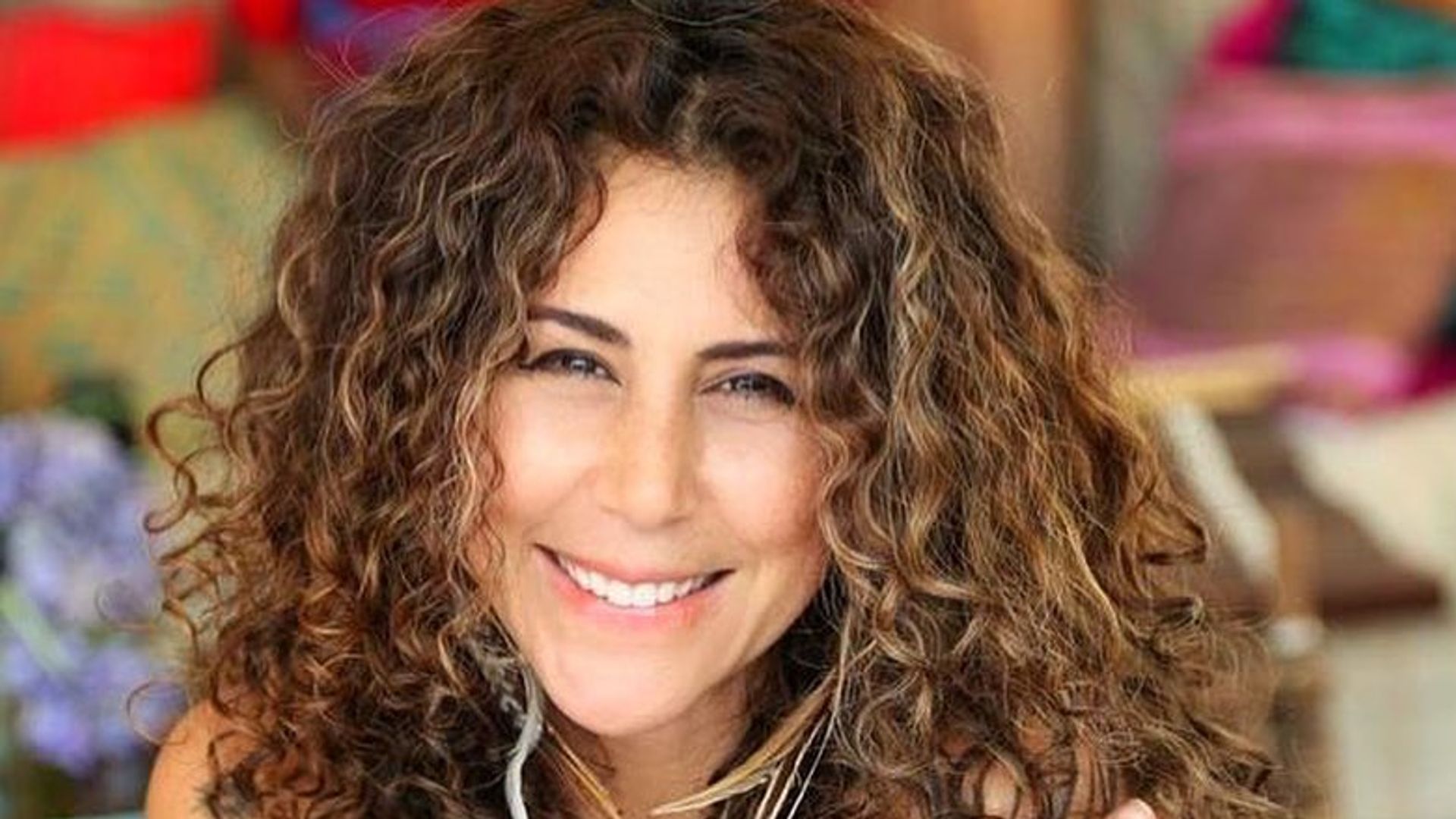 With the memory of Memo del Bosque present, Vica Andrade celebrates her birthday and her son's graduation