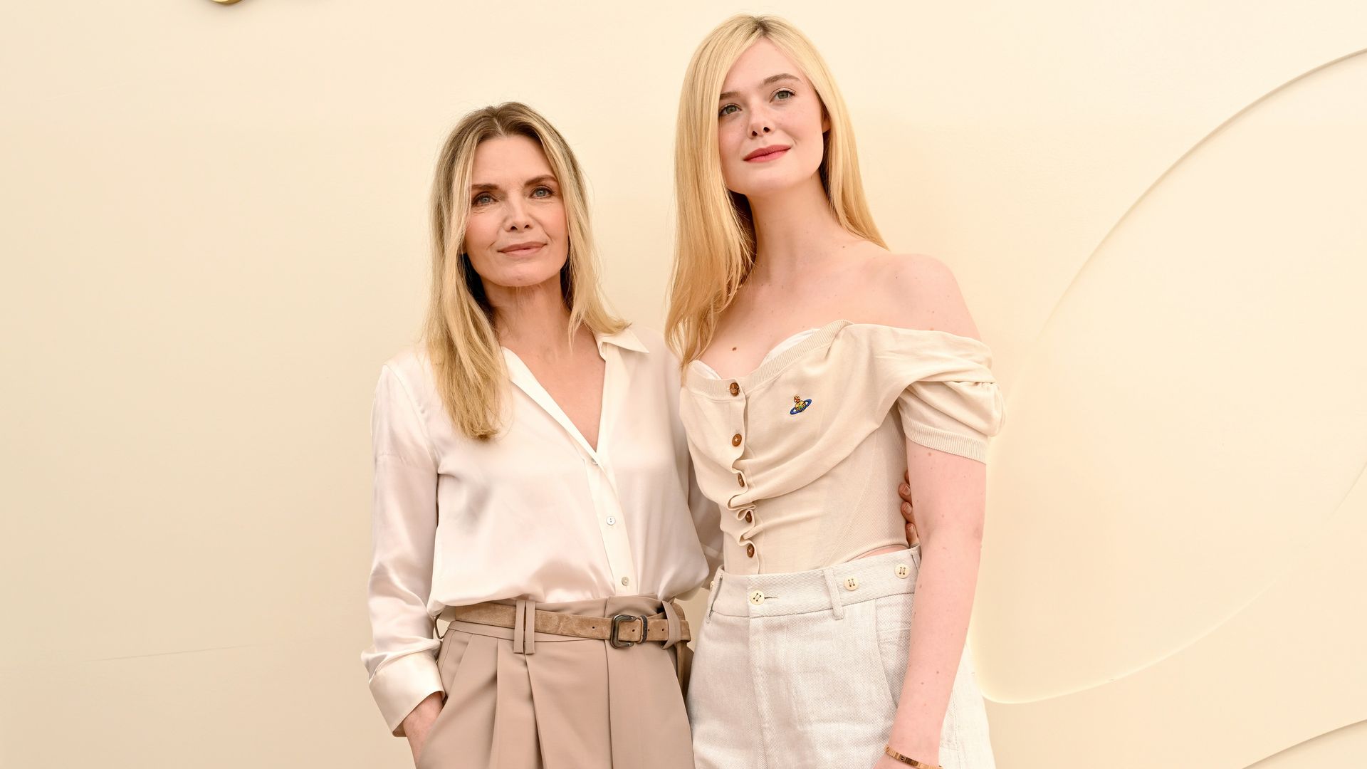 Michelle Pfeiffer y Elle Fanning 