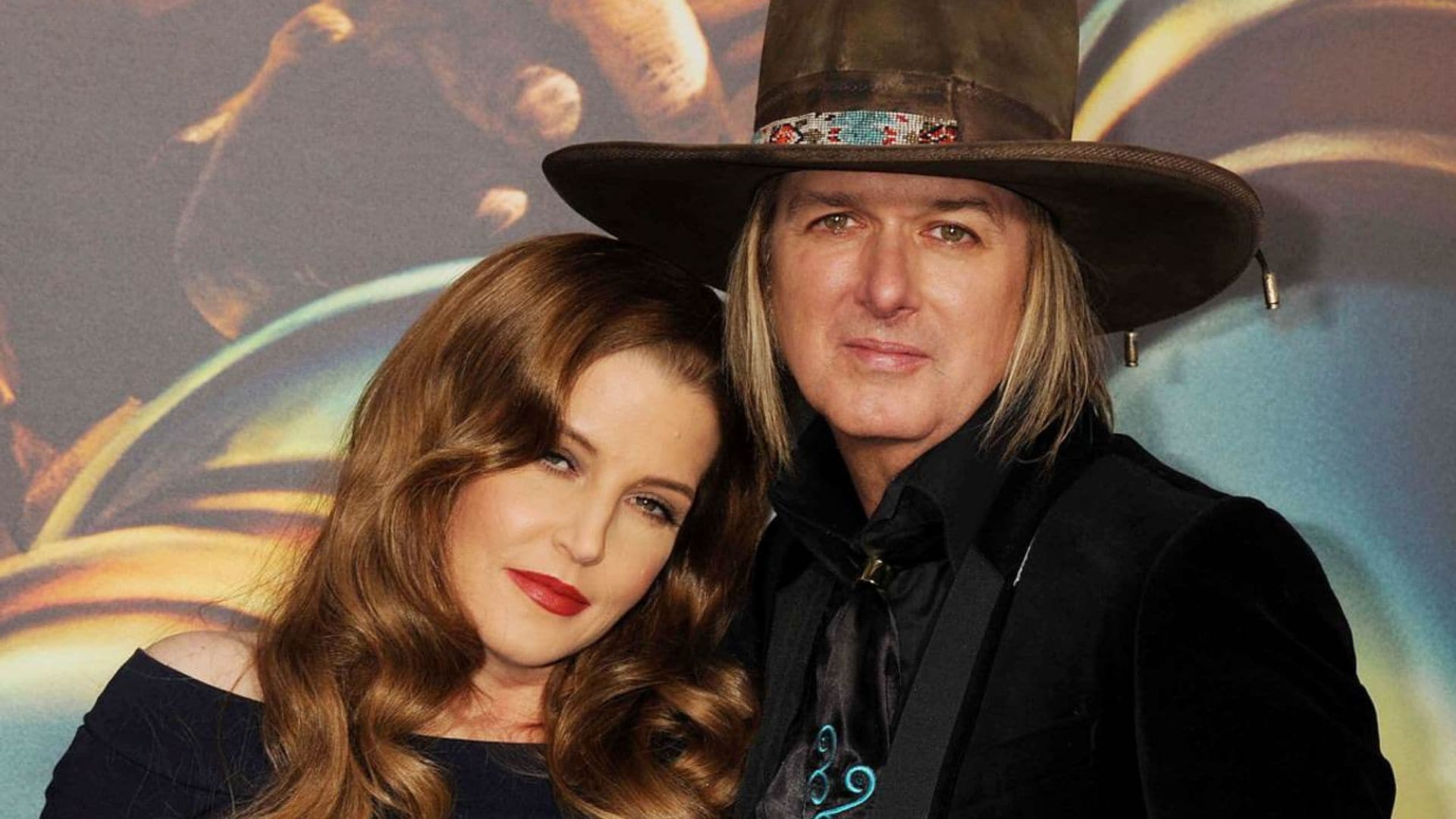 El padre de las mellizas de Lisa Marie Presley las representará en el juicio por la herencia