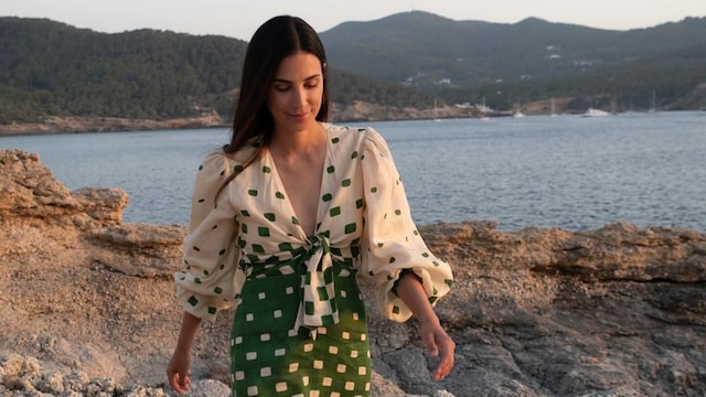Sassa de Osma con vestido en Ibiza 