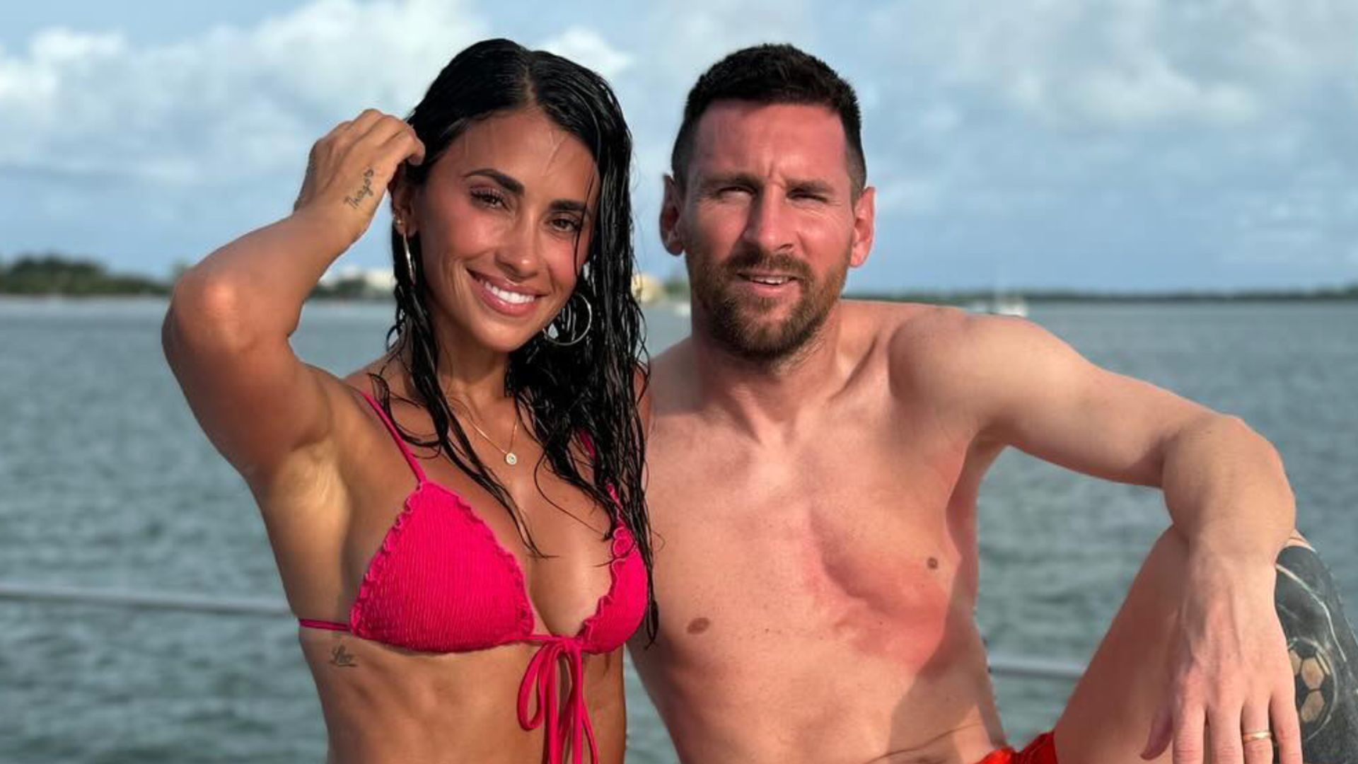 Las fotos más sensuales en bikini de Antonela Roccuzzo, esposa de Lionel Messi