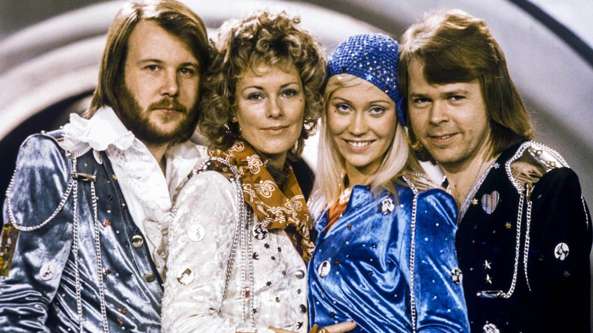 El 'boom' de ABBA, un calcetín cantante y polémica en el podium... lo más comentado en la historia de Eurovisión