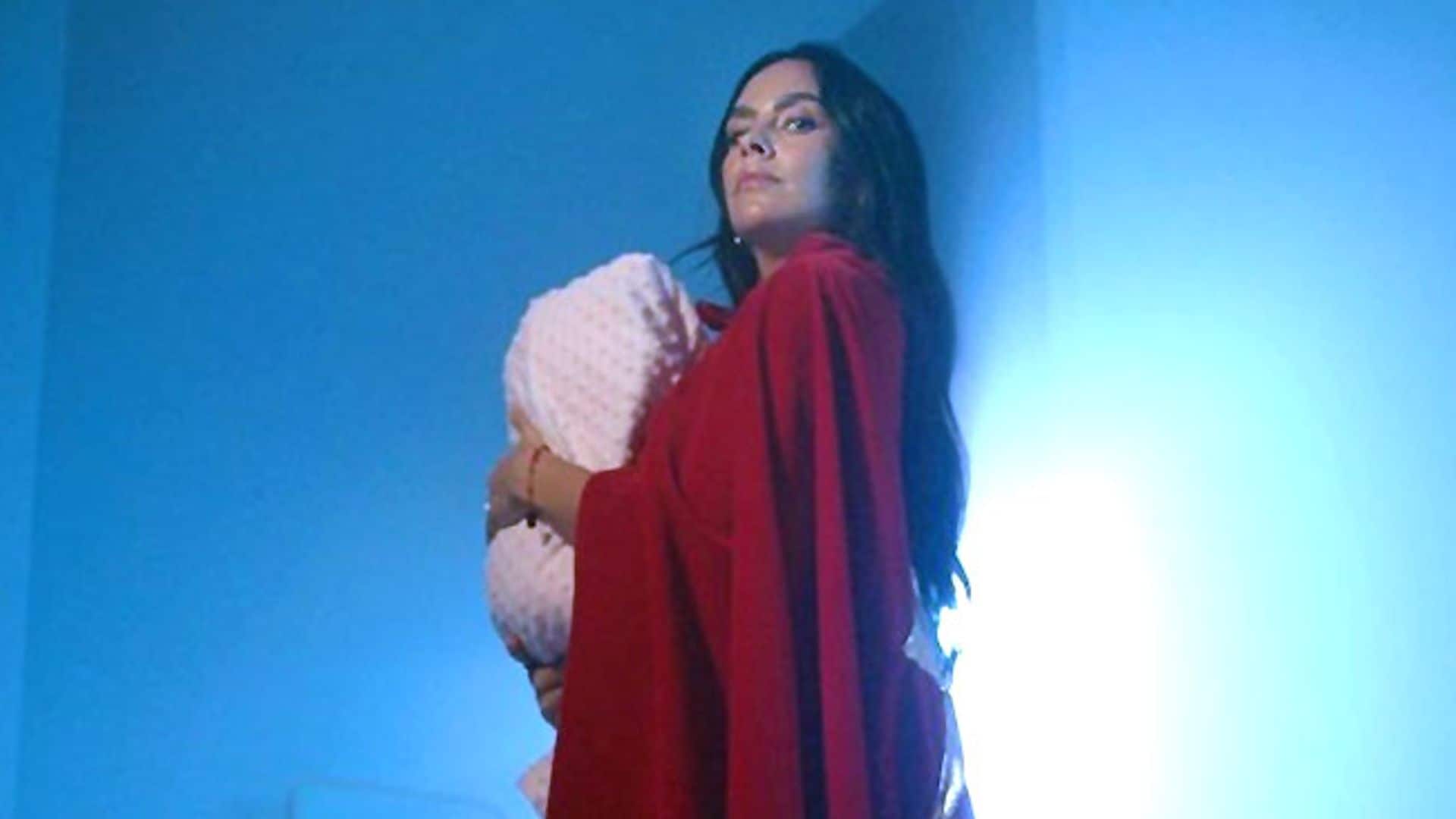 Cristina Pedroche calienta motores para las campanadas al estilo supermamá y así reacciona David Muñoz