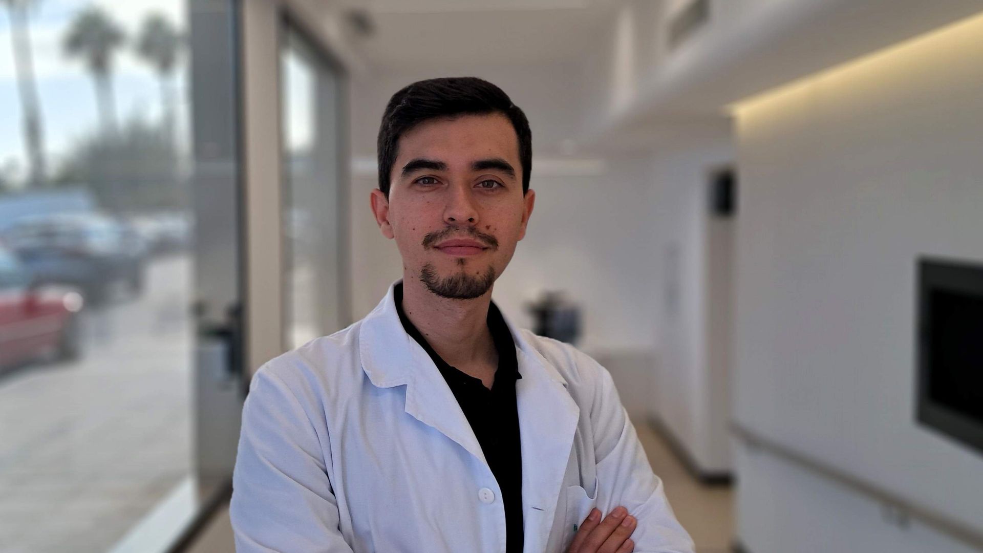 Dr. César Herrera Molina, pediatra