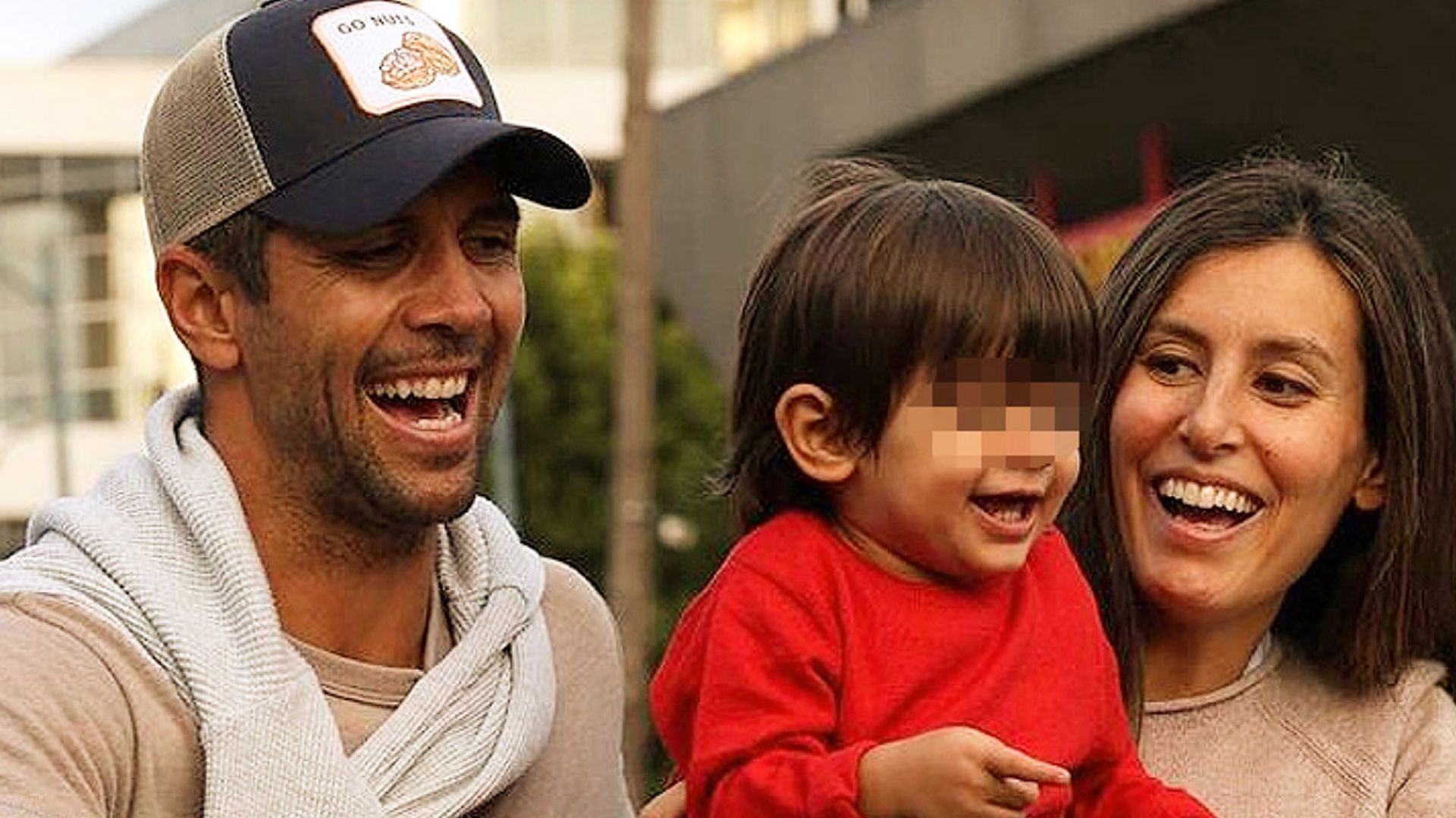 ¡Rumbo a París! Fernando Verdasco se derrite con esta tierna imagen de Ana Boyer y su pequeño viajero