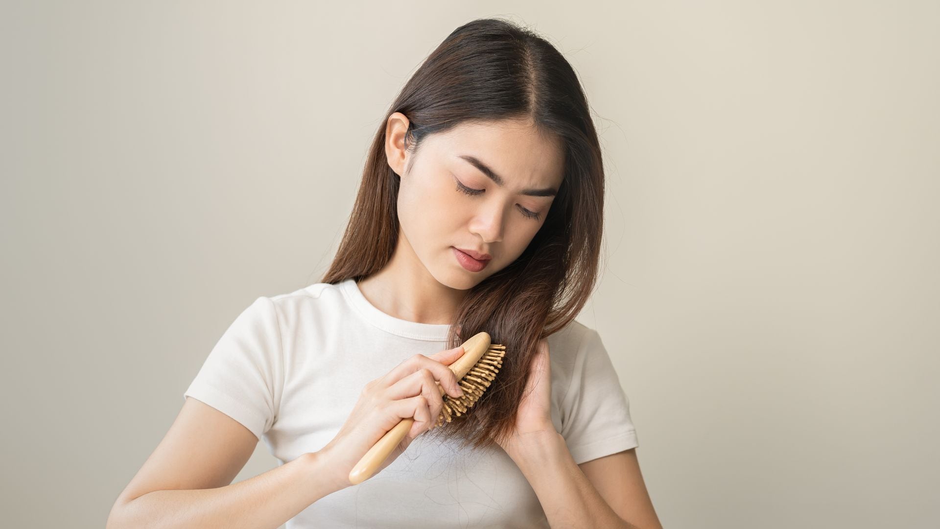 Adolescente con problemas capilares